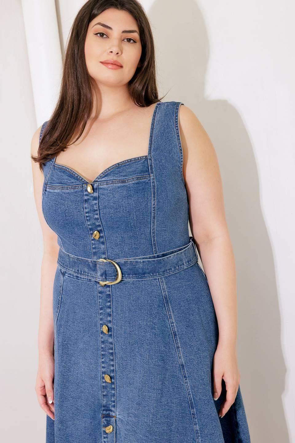 PRETTIEST BEHAVIOR DENIM MIDI DRESS