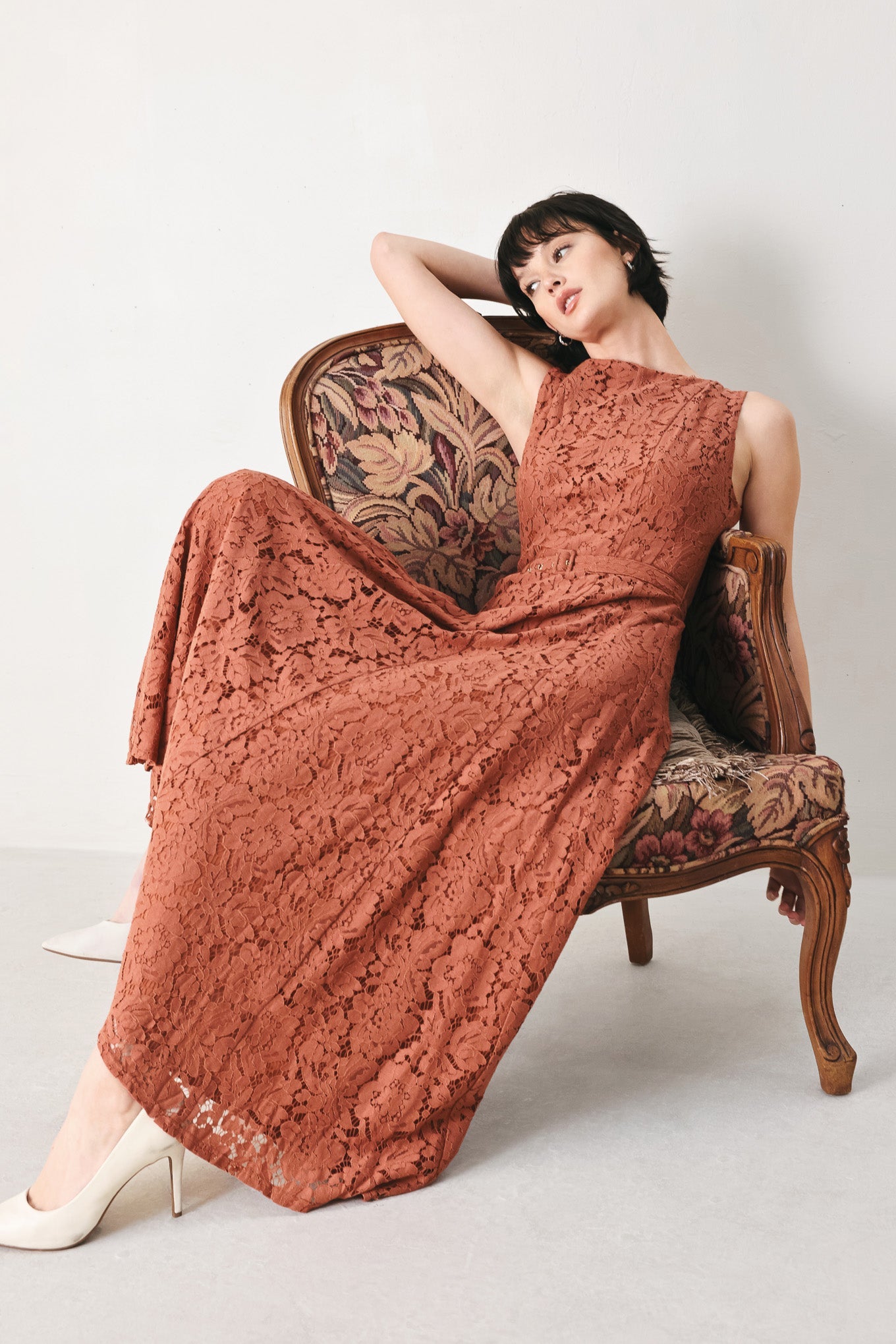 Lady Black Tie - True Romance Rust Lace Midi Dress - Size S Lady Black Tie - True Romance Rust Lace Midi Dress - Size S