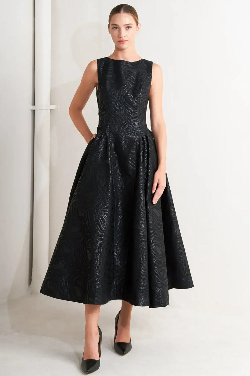 TEXTURED BLACK MIDI DRESS WITH OPEN BACK
