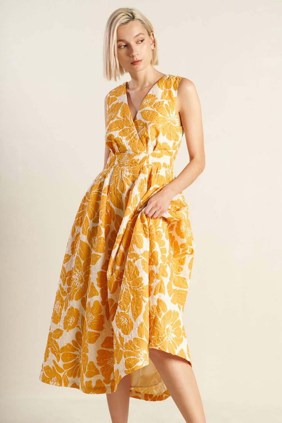 BOLD BLOOMS - MUSTARD YELLOW MIDI DRESS | Lady Black Tie BOLD BLOOMS - MUSTARD YELLOW MIDI DRESS | Lady Black Tie