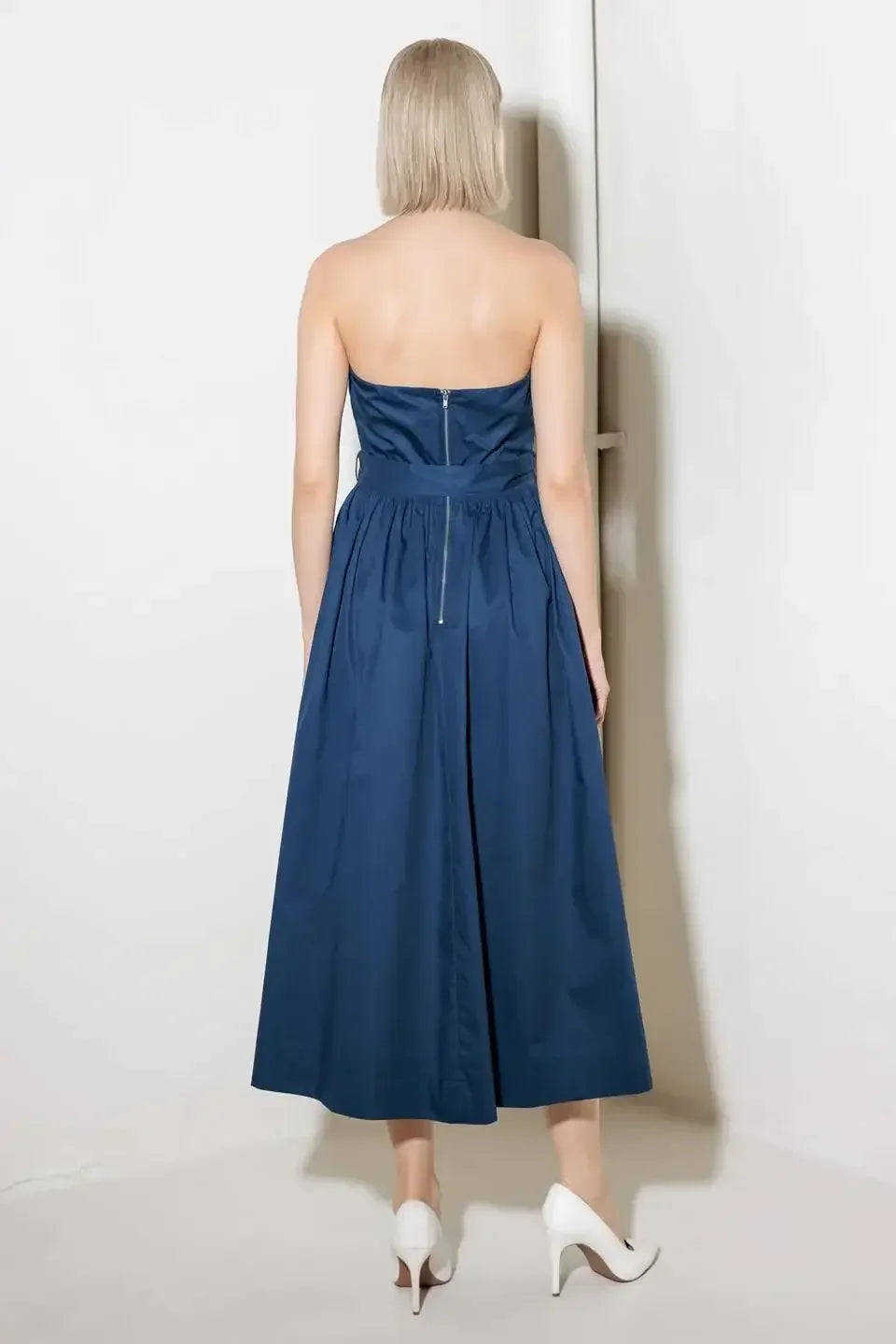 ENDLESSLY CHARMING STRAPLESS NAVY MIDI DRESS