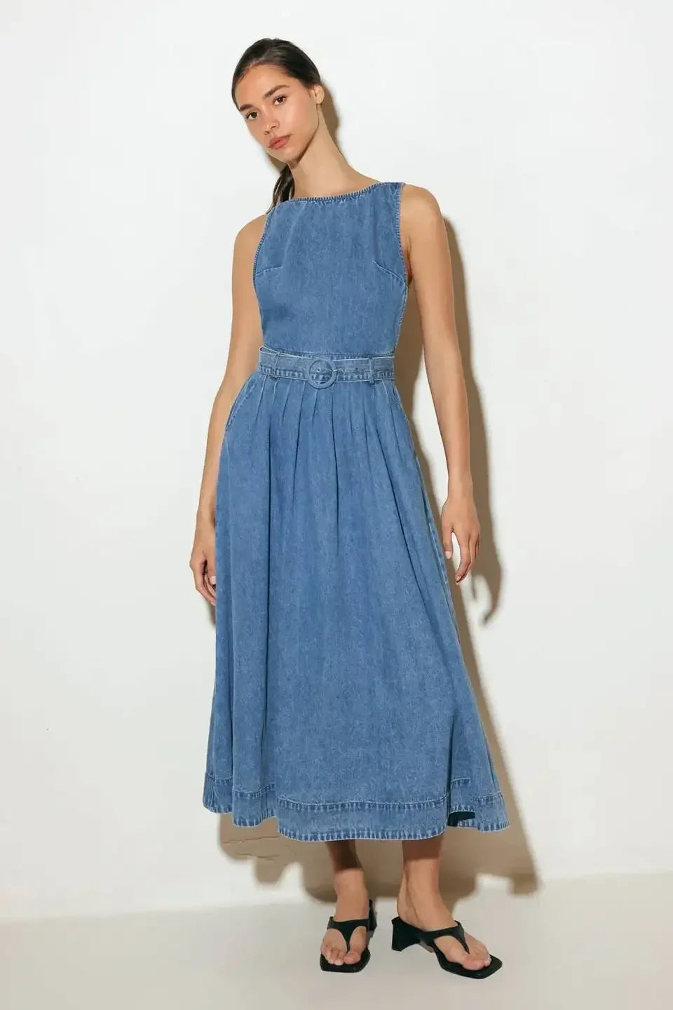 EFFORTLESS EDGE - OPEN BACK DENIM MIDI DRESS