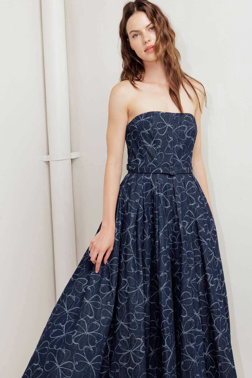 Lady Black Tie - Moonbeam Petals - Printed Denim Midi Dress