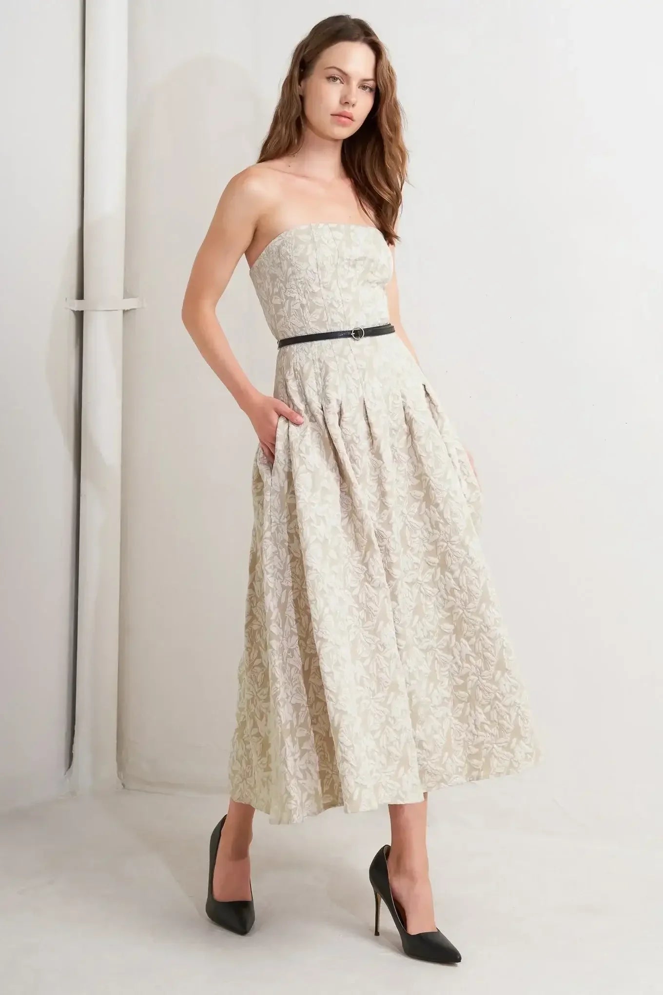 TEXTURED LEAF IVORY STRAPLESS MIDI DRESS