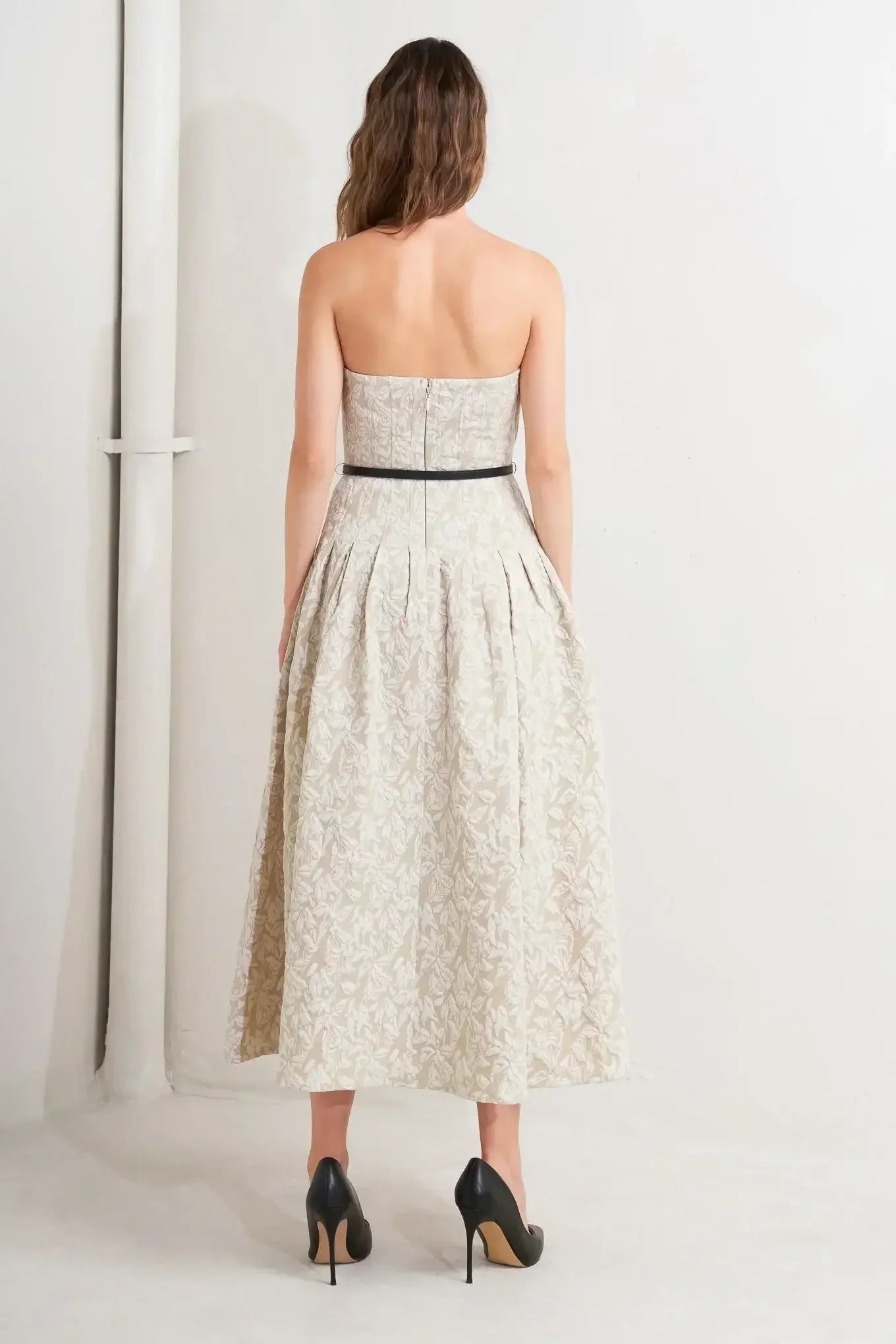 TEXTURED LEAF IVORY STRAPLESS MIDI DRESS