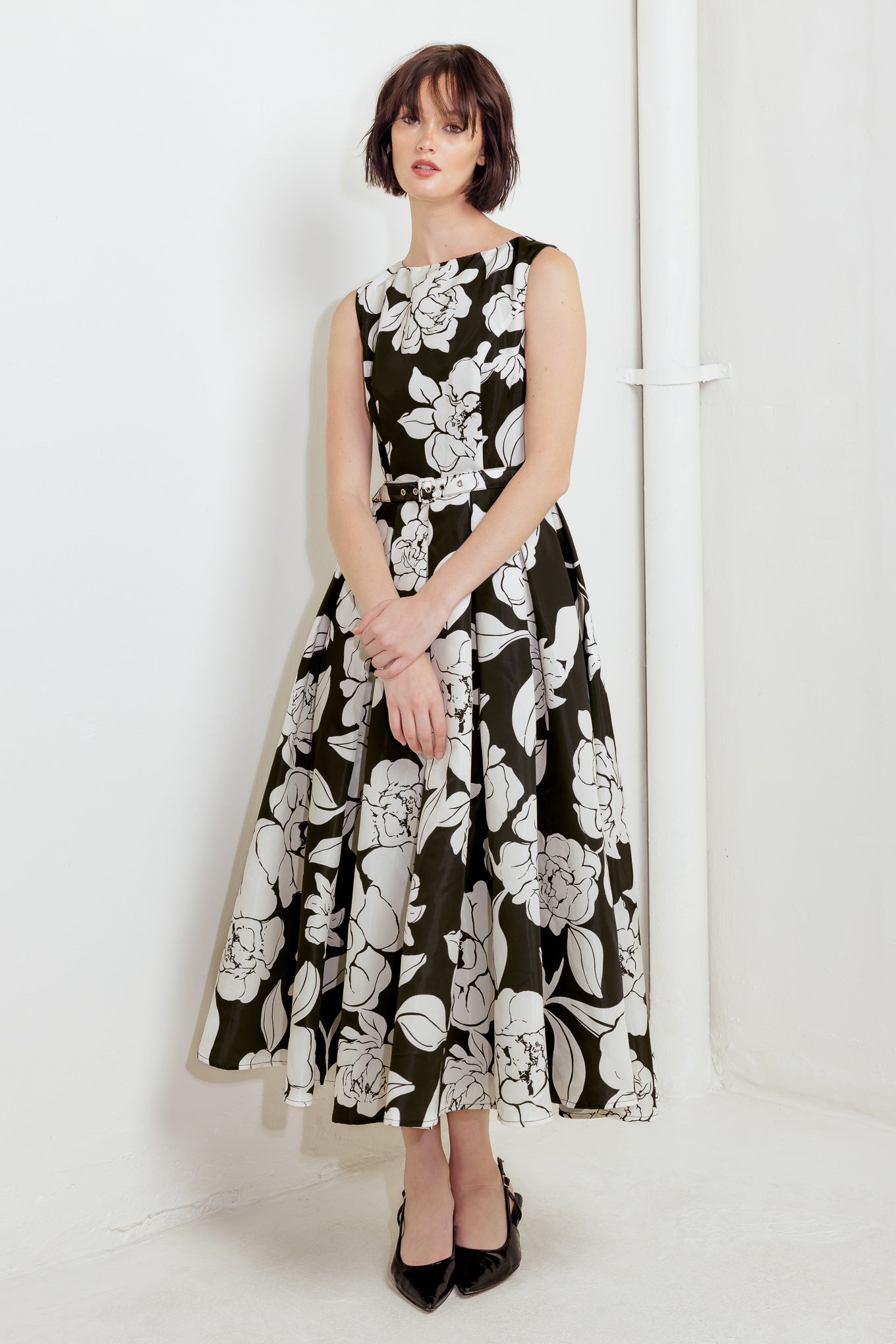 SILENT HEART BLACK FLORAL MIDI DRESS