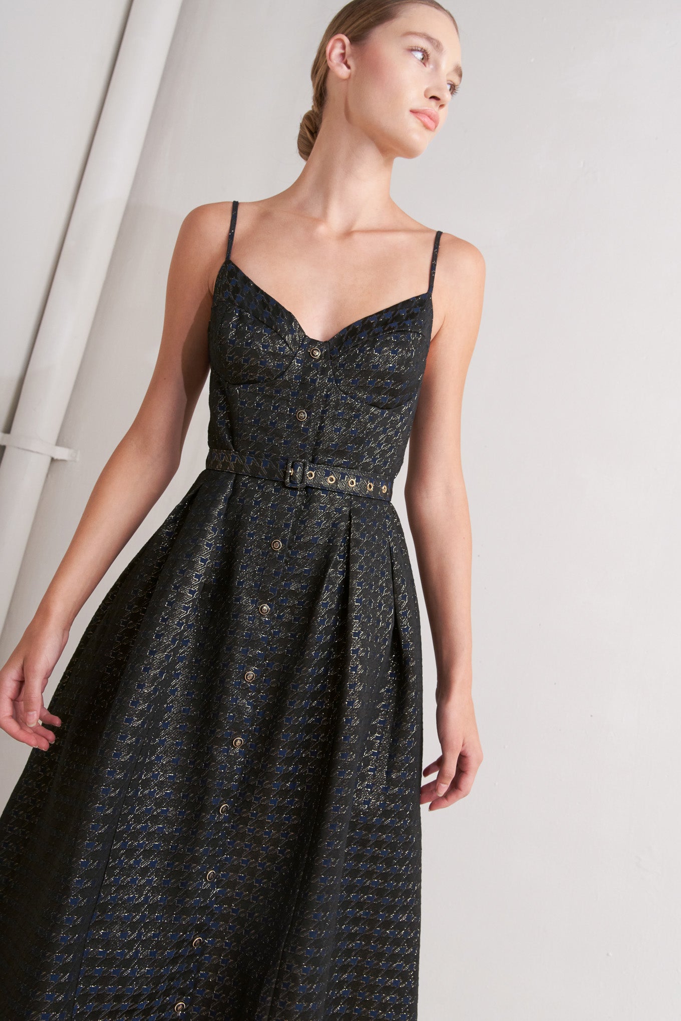 Lady Black Tie - Noir Tapestry Navy & Gold Midi Dress Lady Black Tie - Noir Tapestry Navy & Gold Midi Dress