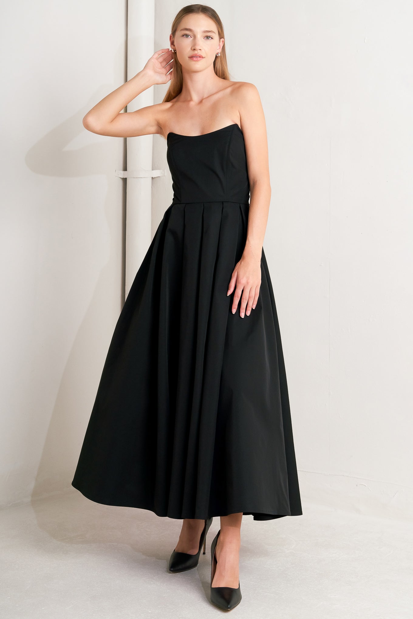 black strapless midi cocktail dress Strapless Tea-Length Black Homecoming Dress with Bow Black / 12