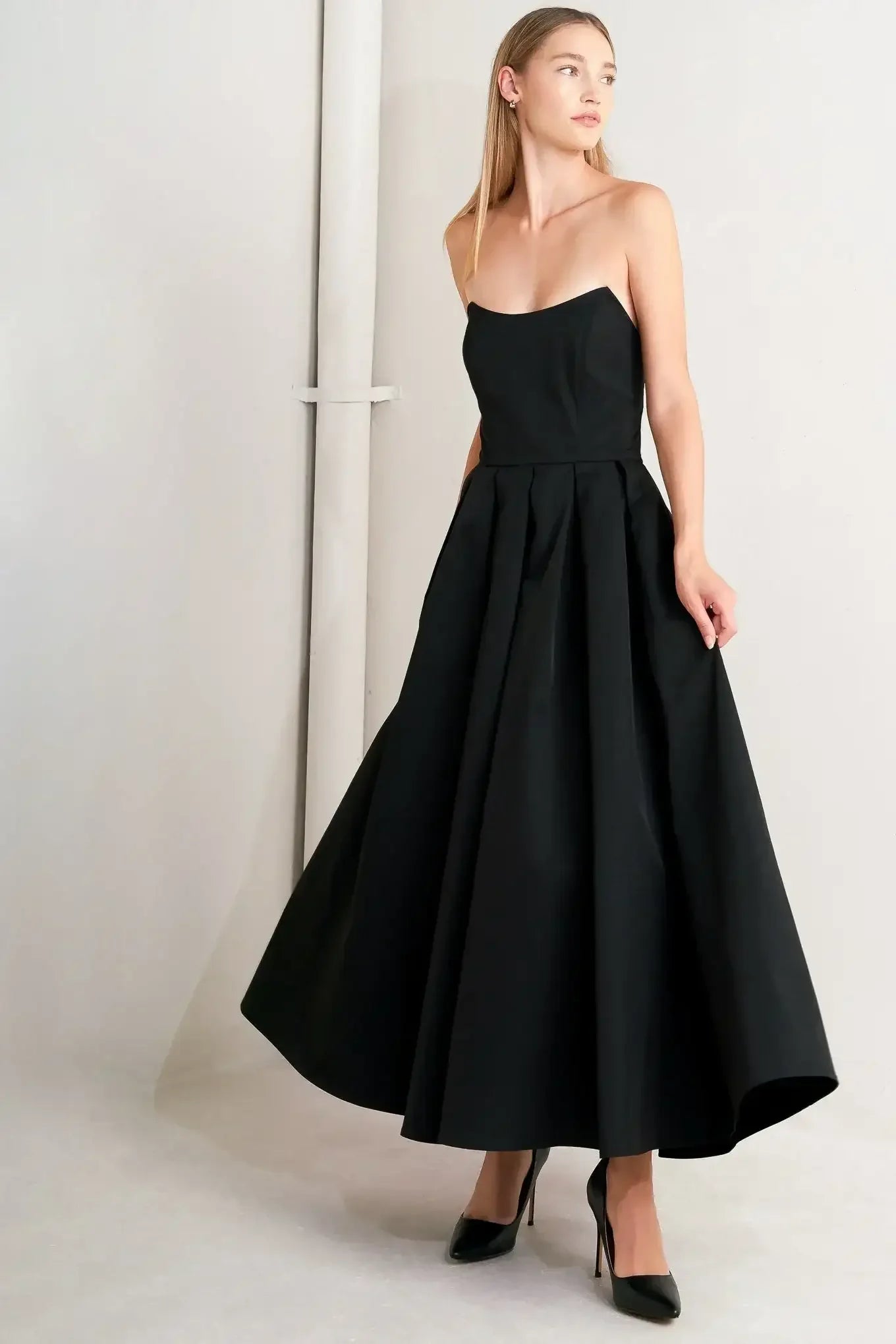 GALA NOIR BLACK SCOOP NECK STRAPLESS MIDI DRESS