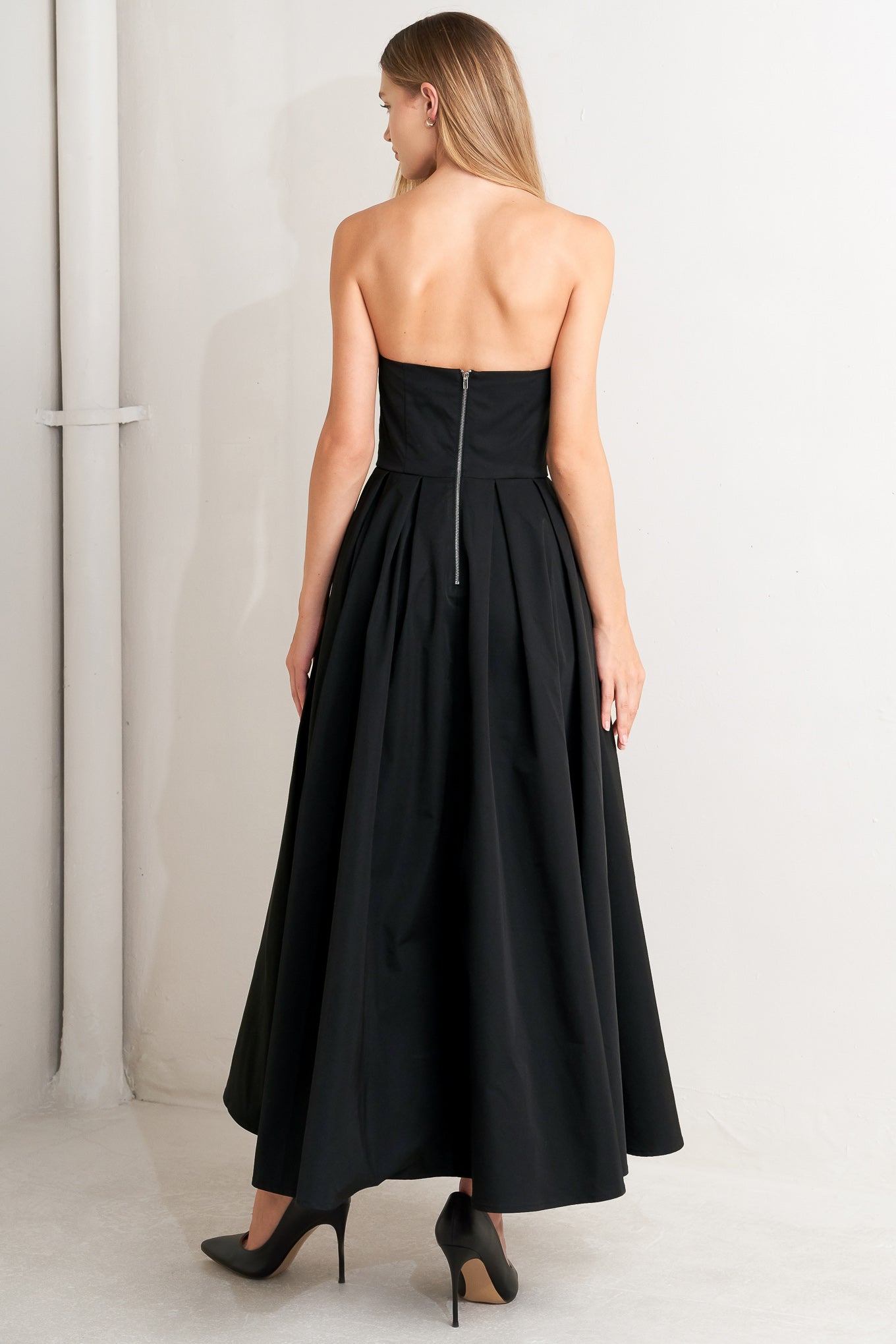 black strapless dress midi Black Strapless Bodycon Midi Dress with Buckle Detail M