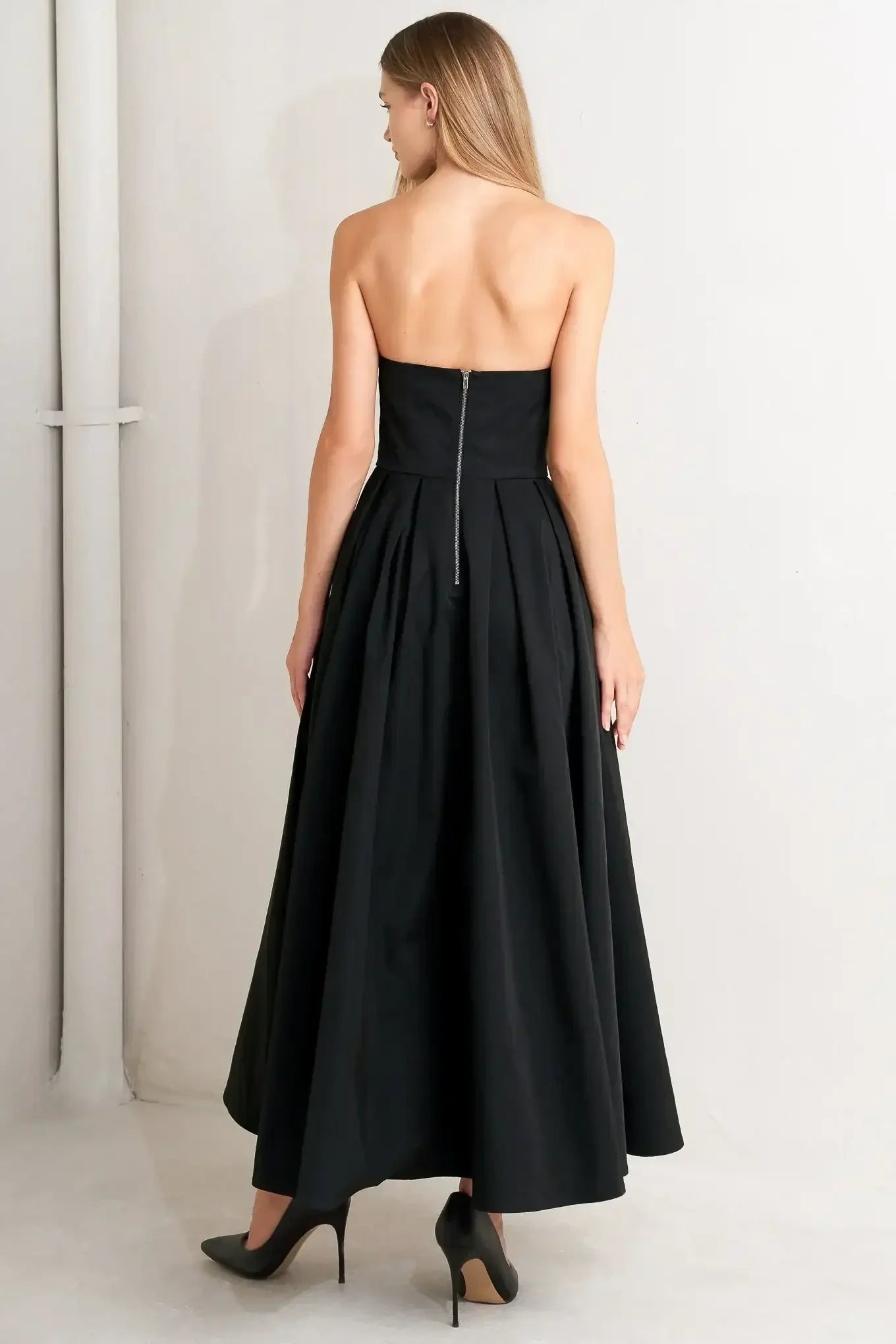 GALA NOIR BLACK SCOOP NECK STRAPLESS MIDI DRESS