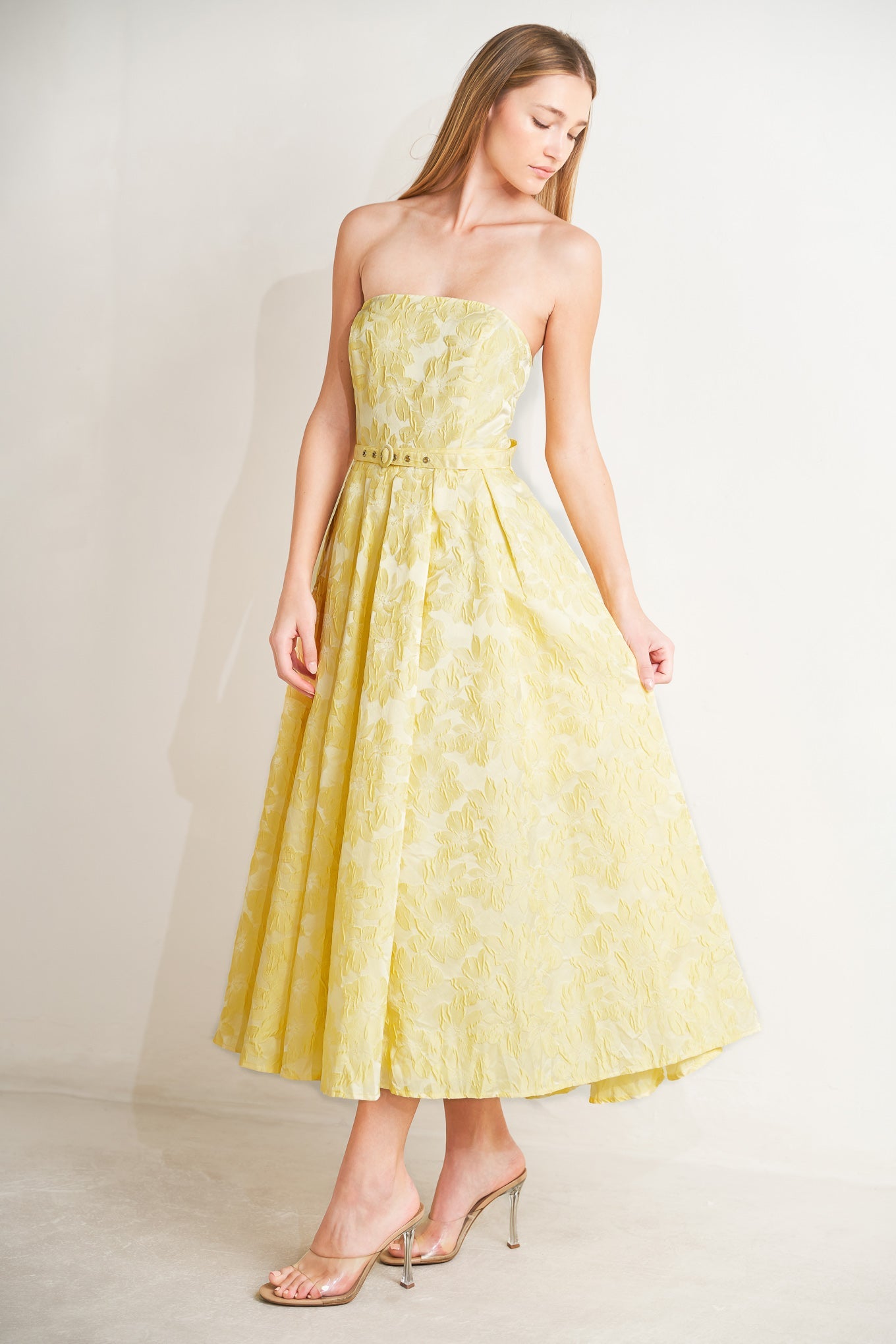 Lady Black Tie - Buttercup Bloom Lemon Yellow Midi Dress - Size L Lady Black Tie - Buttercup Bloom Lemon Yellow Midi Dress - Size L