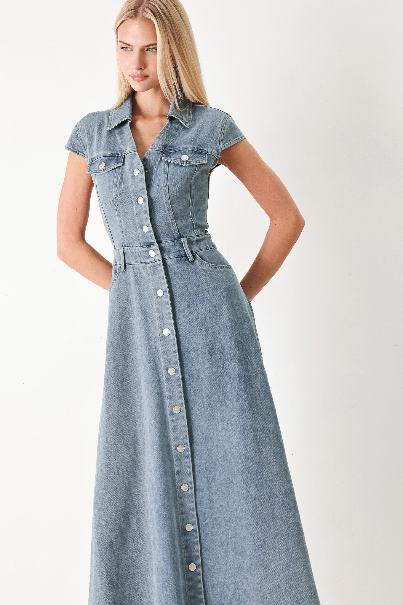 Lady Black Tie - Classic Appeal - Acid Wash Denim Shirt Dress