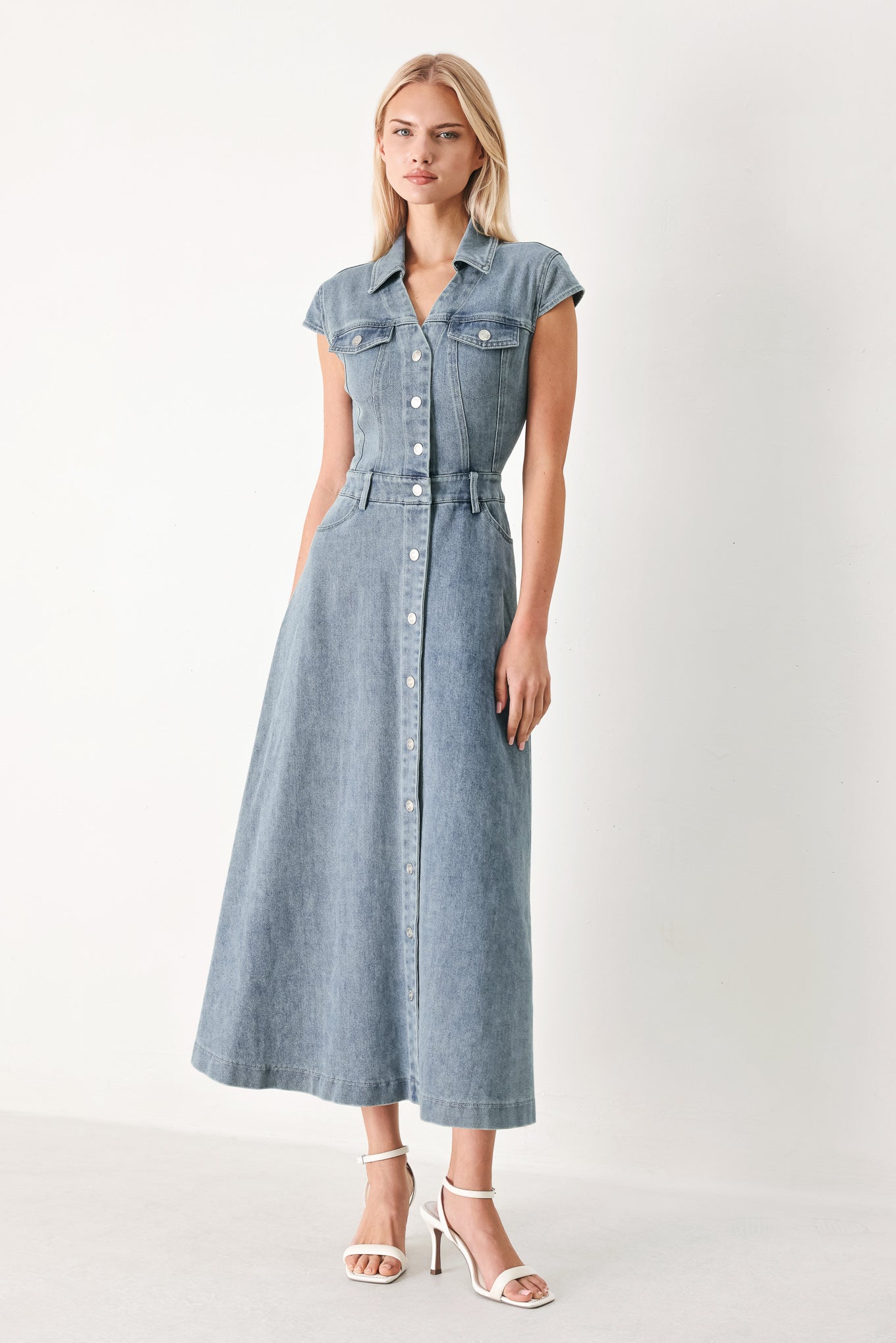 Lady Black Tie - Classic Appeal - Acid Wash Denim Shirt Dress