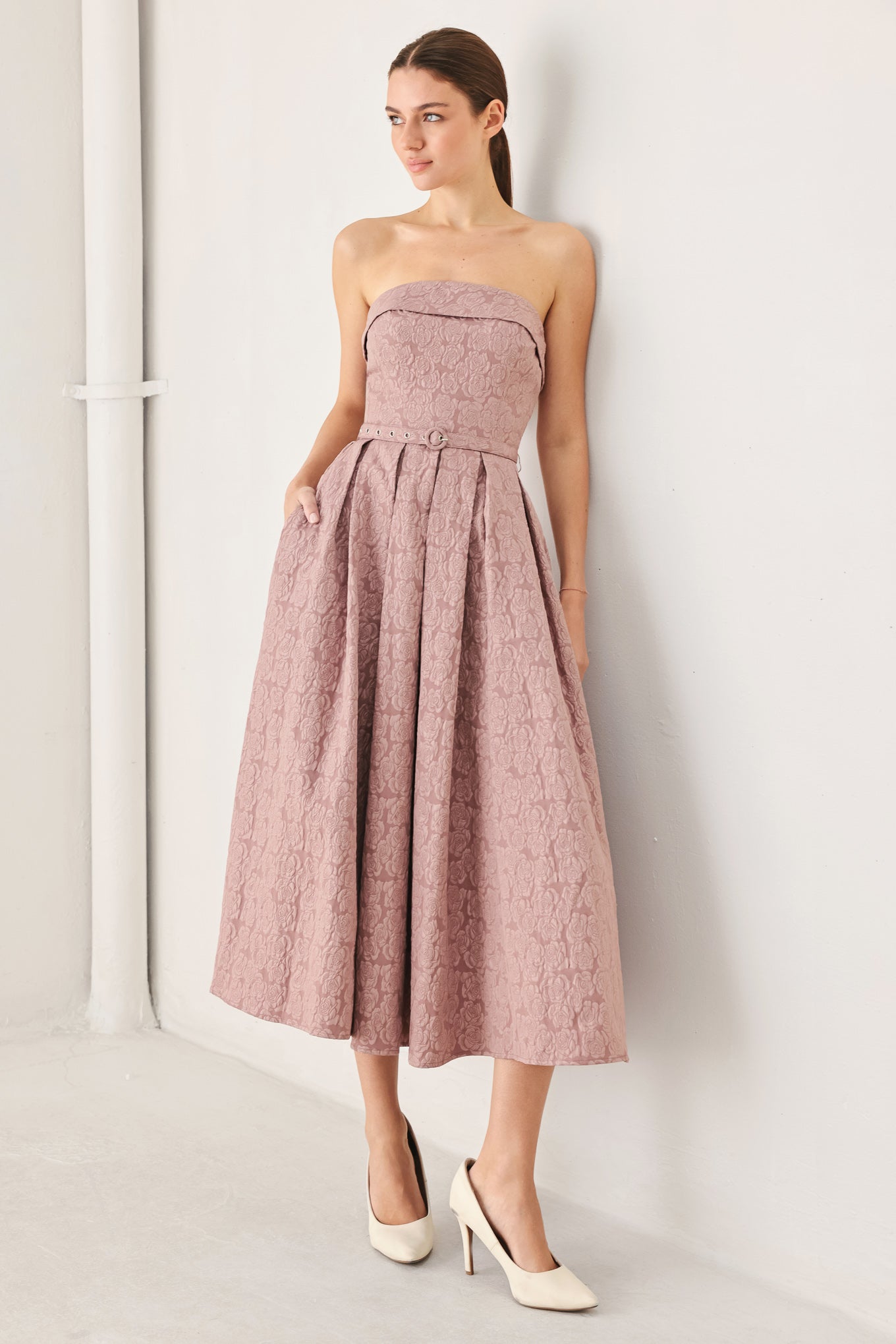 Lady Black Tie - Rosette Bandeau - Mauve Midi Dress