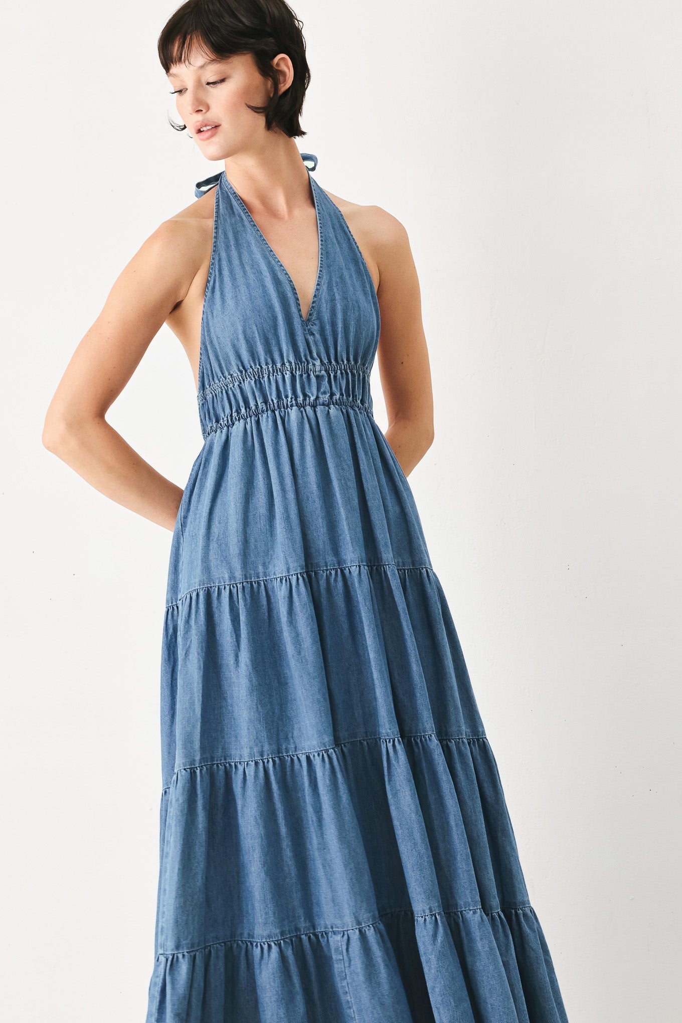 open back denim dress Mia A-Line Mini Small A stunning dress perfect for festivals Livia Open-Back Denim Shift Dress