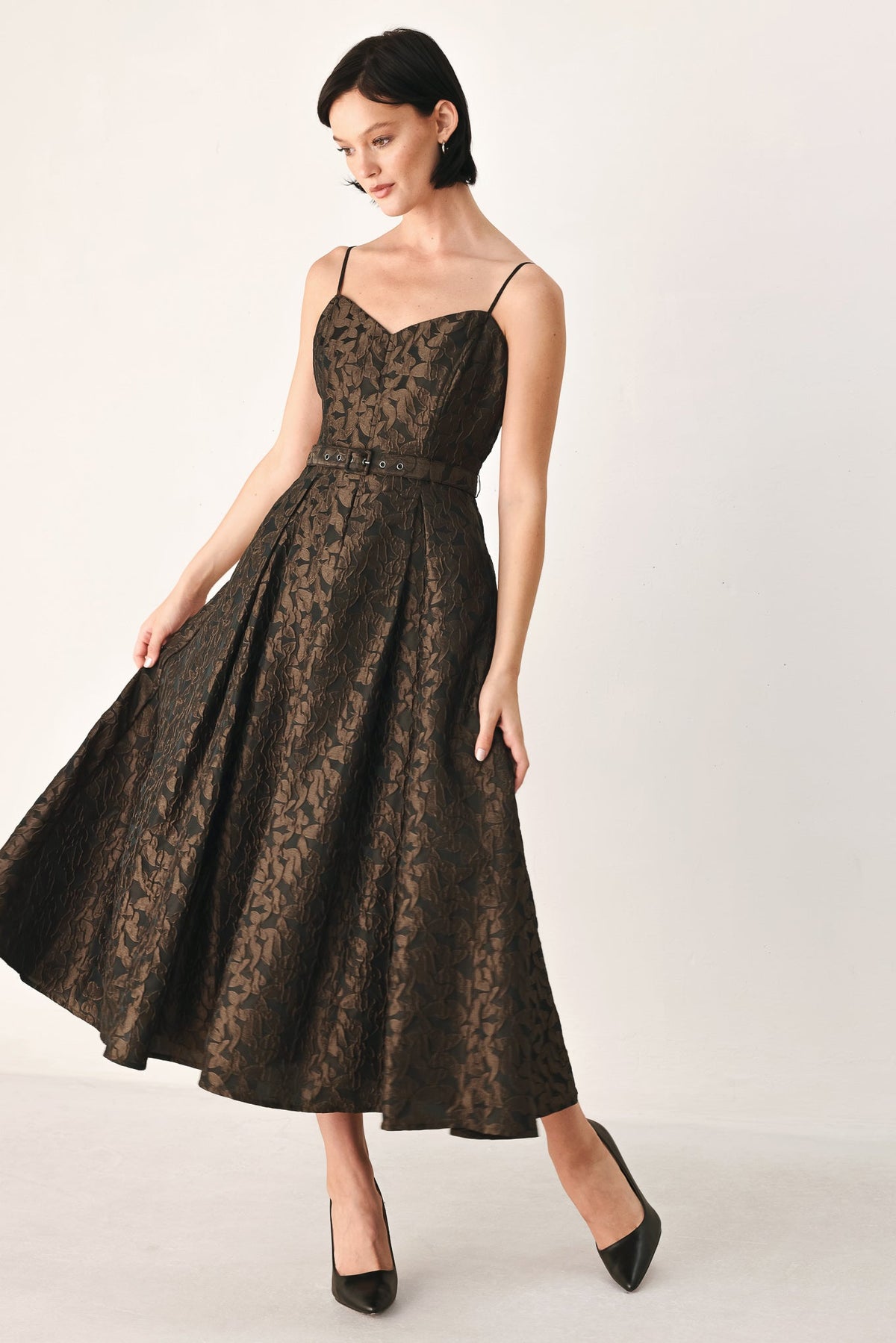 FALL ROMANCE - BROWN JACQUARD MIDI DRESS | Lady Black Tie