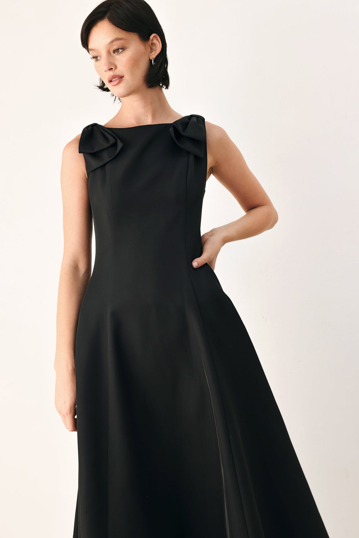NOIR NIGHTS - BOW SHOULDER BLACK MIDI DRESS | Lady Black Tie