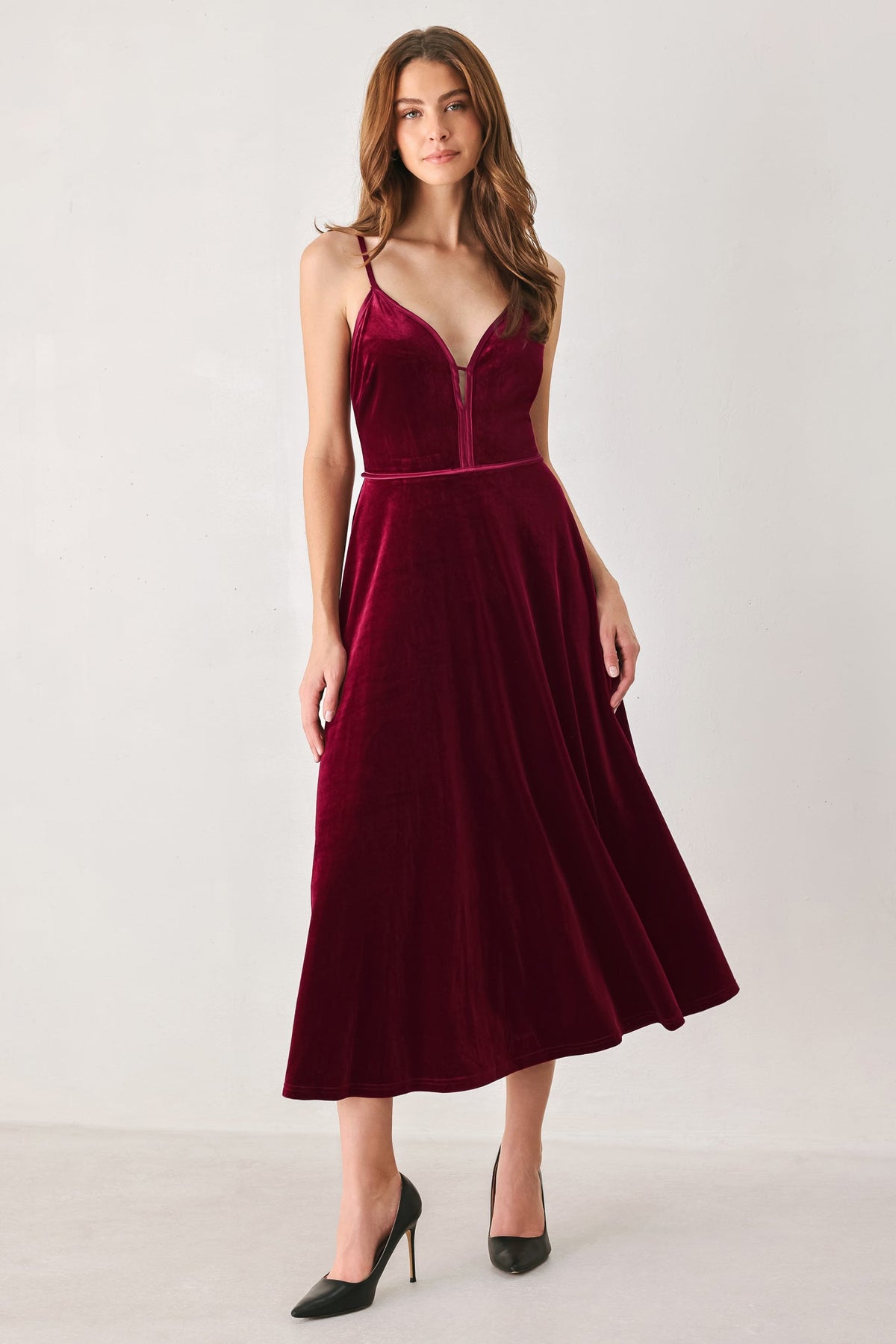BURGUNDY VELVET SWEETHEART KEYHOLE MIDI DRESS
