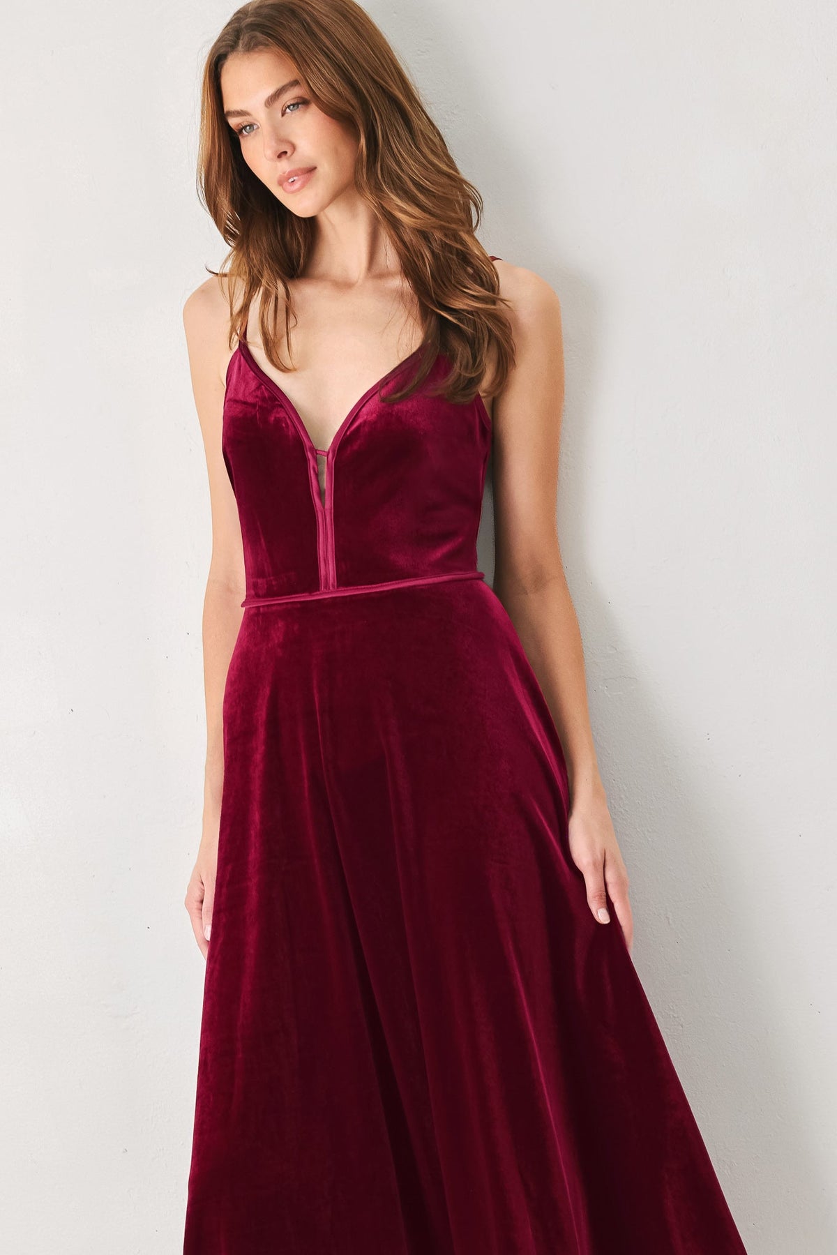 BURGUNDY VELVET SWEETHEART KEYHOLE MIDI DRESS