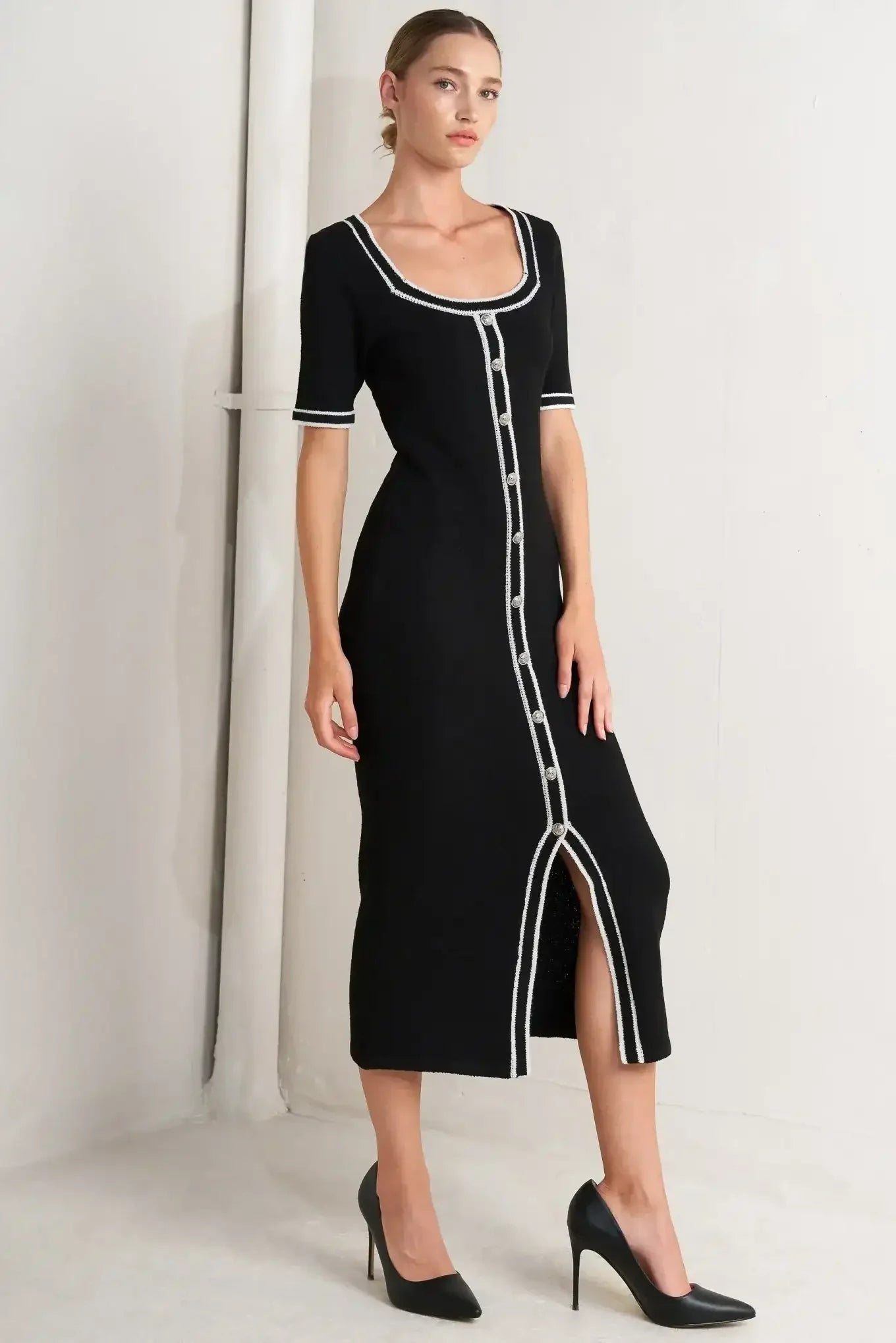 Lady Black Tie - Modern Classic Sweater Knit Midi Dress - Size L Lady Black Tie - Modern Classic Sweater Knit Midi Dress - Size L