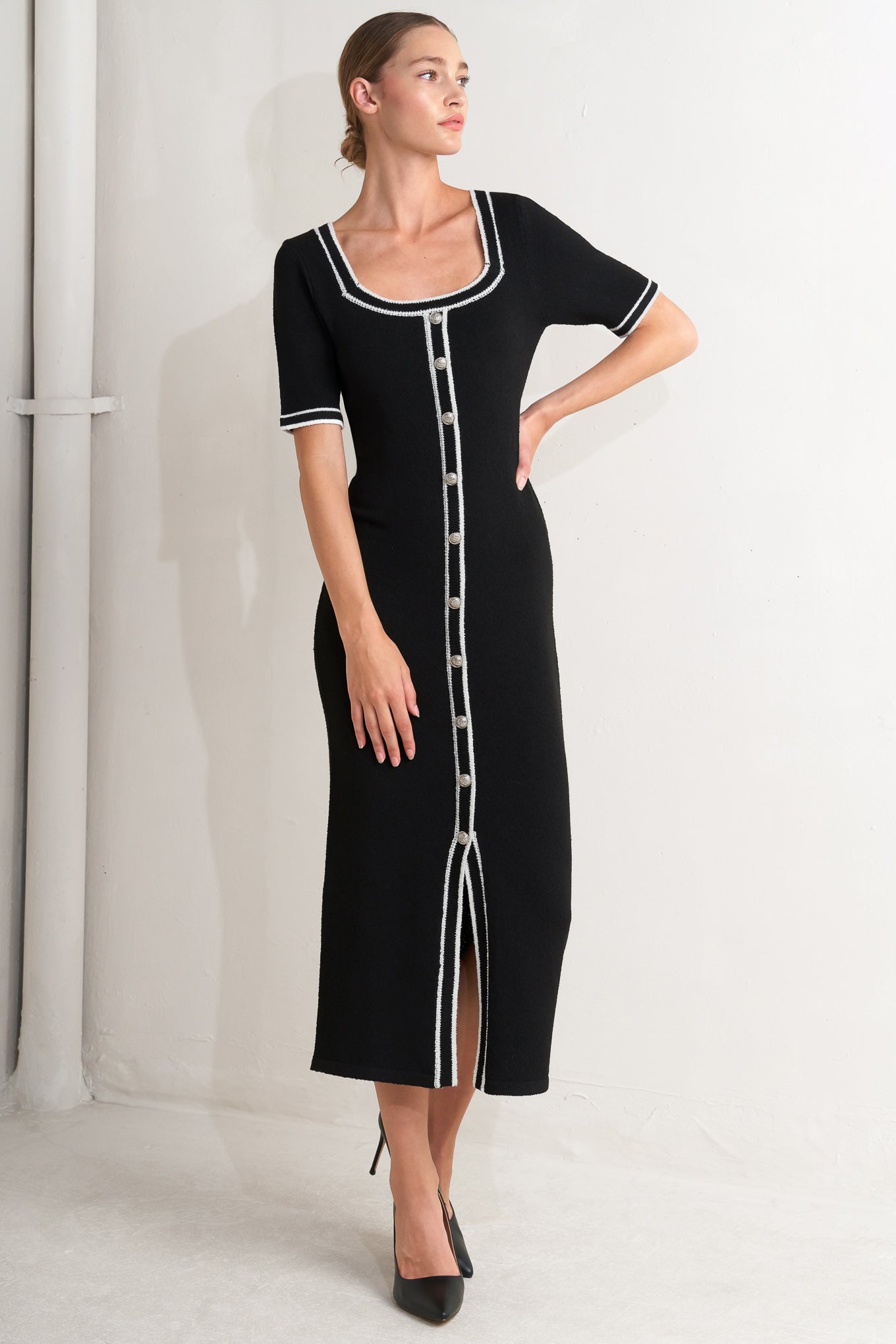 SWEATER KNIT MIDI DRESS WITH PLEATED SKIRT | Lady Black Tie SWEATER KNIT MIDI DRESS WITH PLEATED SKIRT | Lady Black Tie