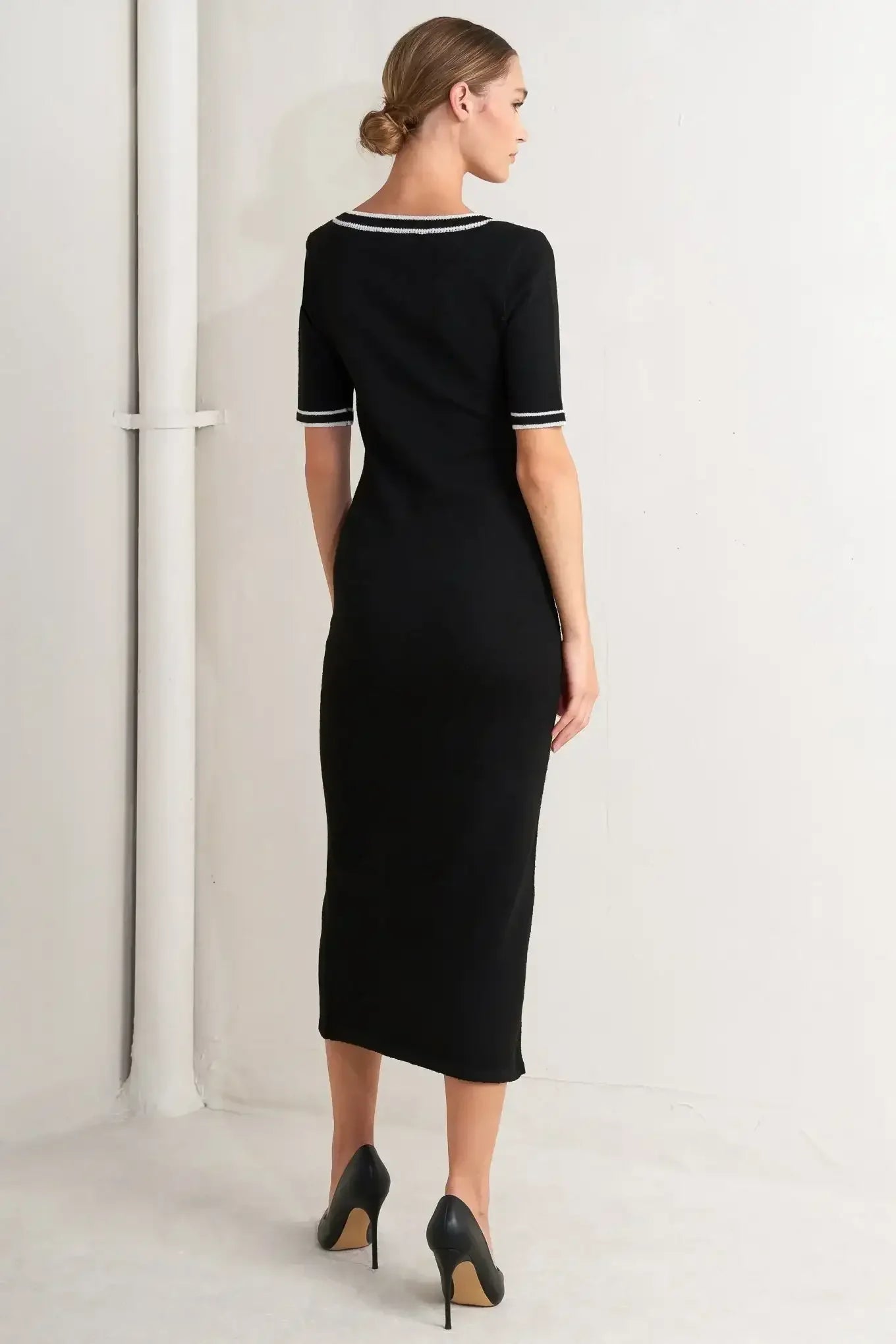 MODERN CLASSIC SWEATER KNIT MIDI DRESS