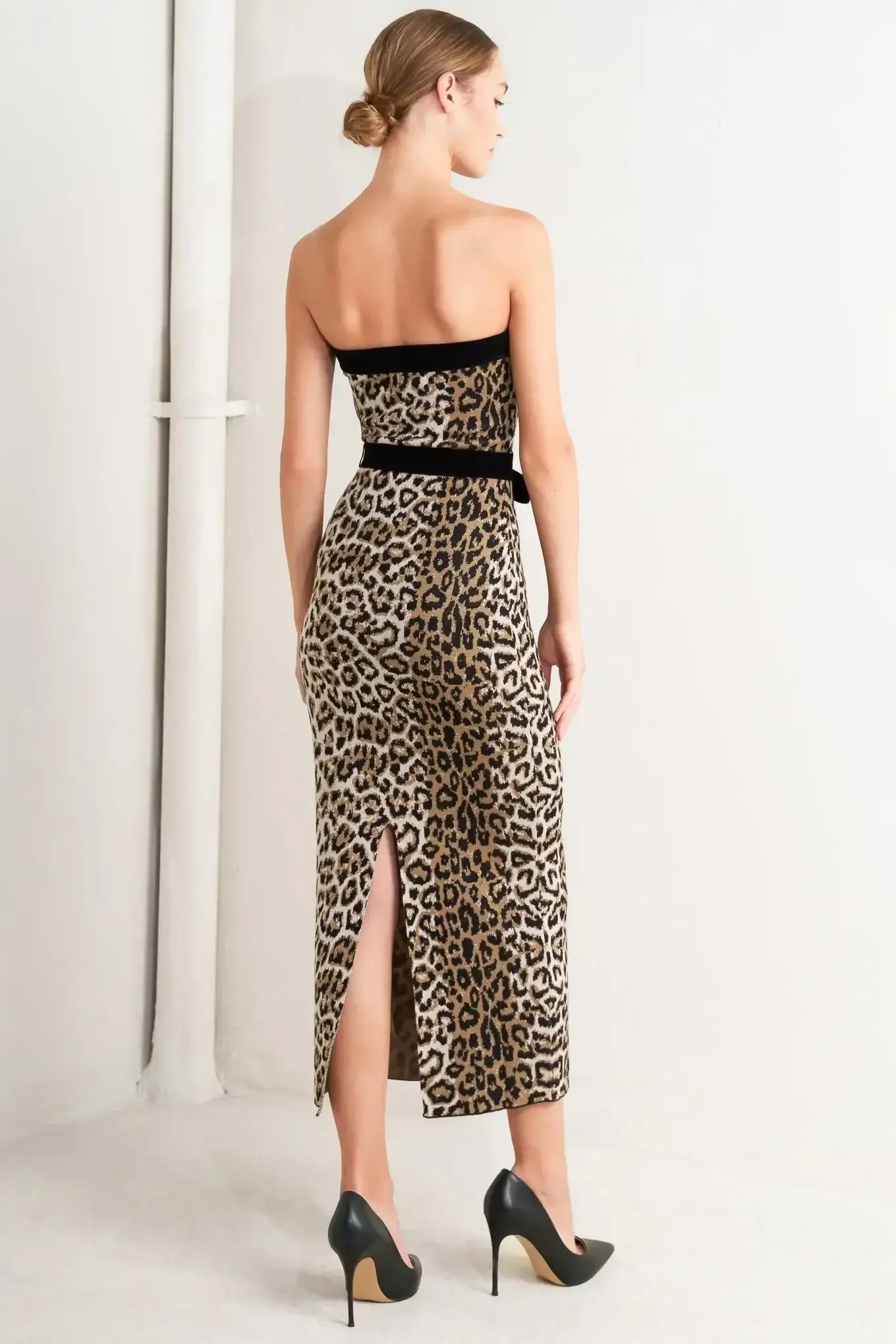 WILD ROMANCE LEOPARD KNIT MIDI DRESS