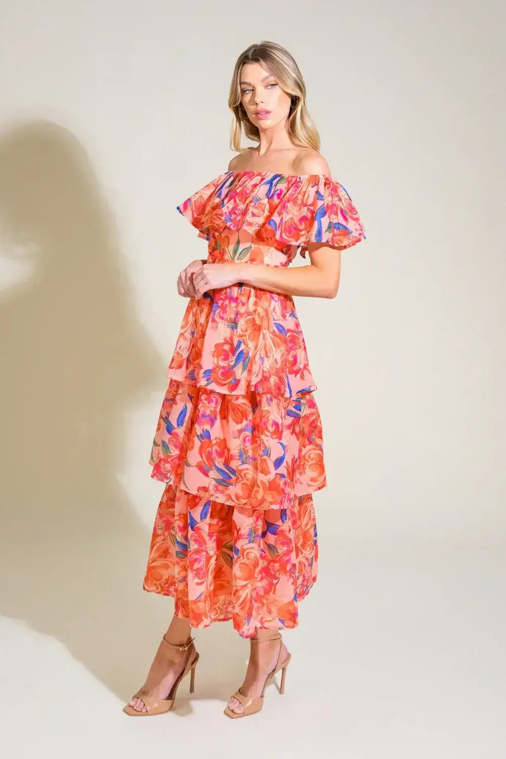 STROLL THE AVENUES MIDI DRESS - PEACH