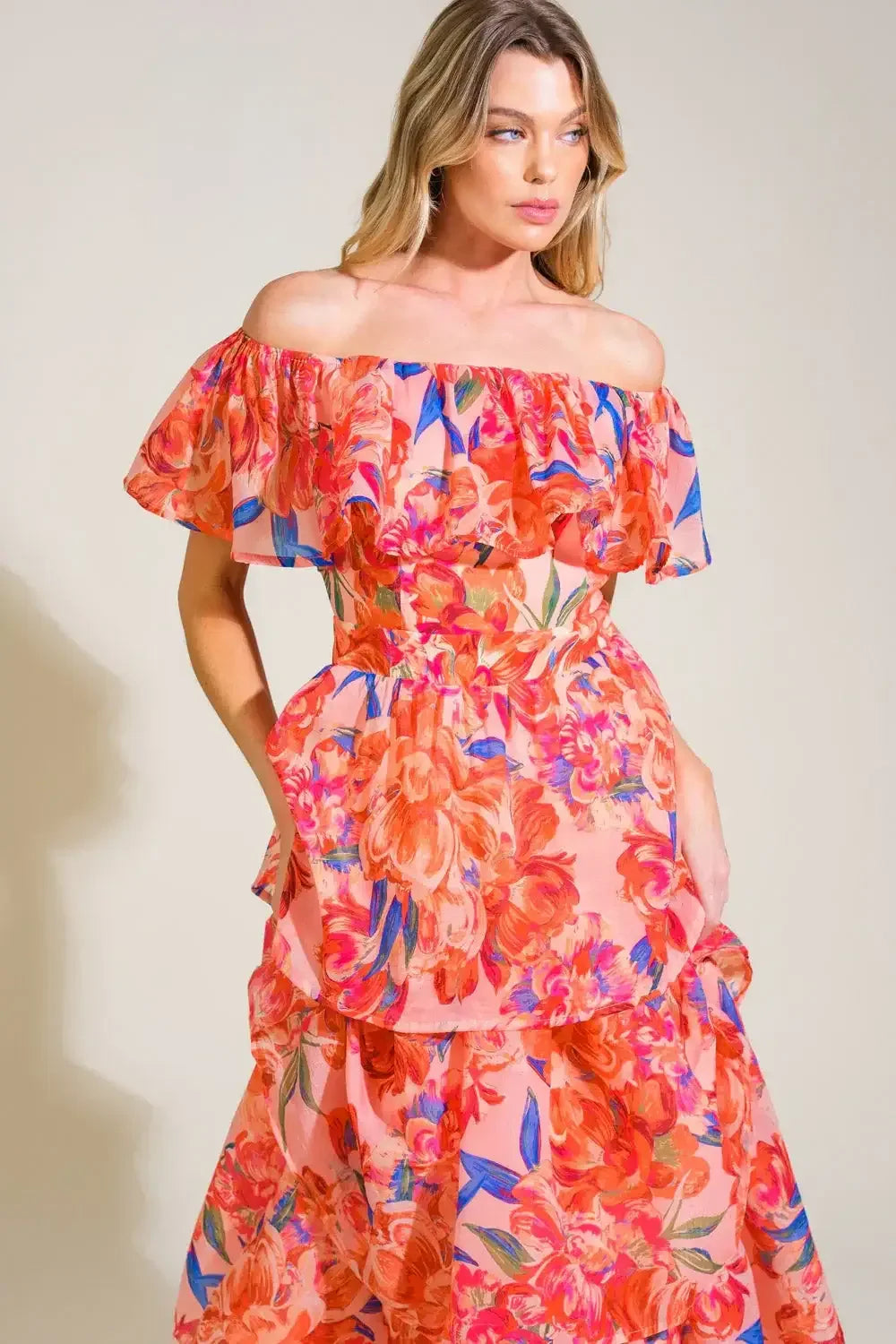 STROLL THE AVENUES MIDI DRESS - PEACH