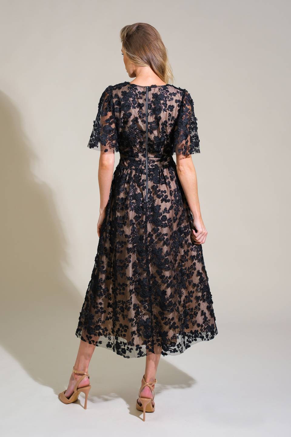 Lady Black Tie - Return Someday Woven Lace Midi Dress - Size S Lady Black Tie - Return Someday Woven Lace Midi Dress - Size S