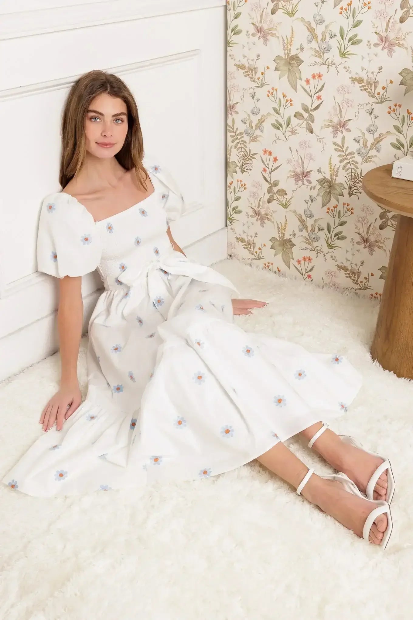 SUNNYSIDE LANE - EMBROIDERED MIDI DRESS