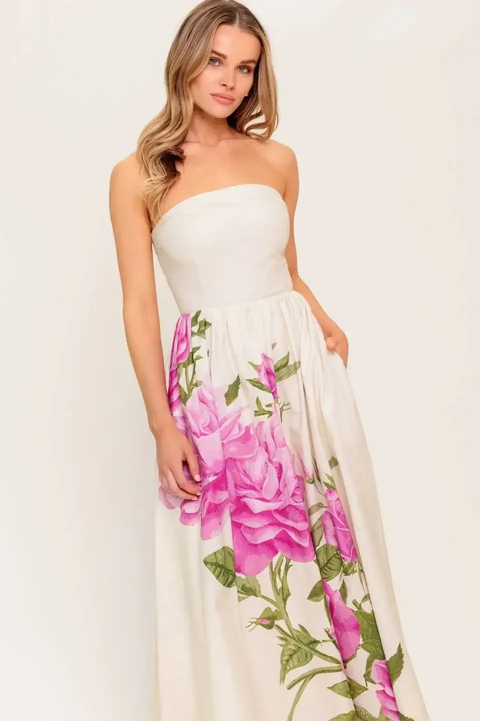 CAUGHT IN THE BREEZE STRAPLESS FLORAL MAXI DRESS