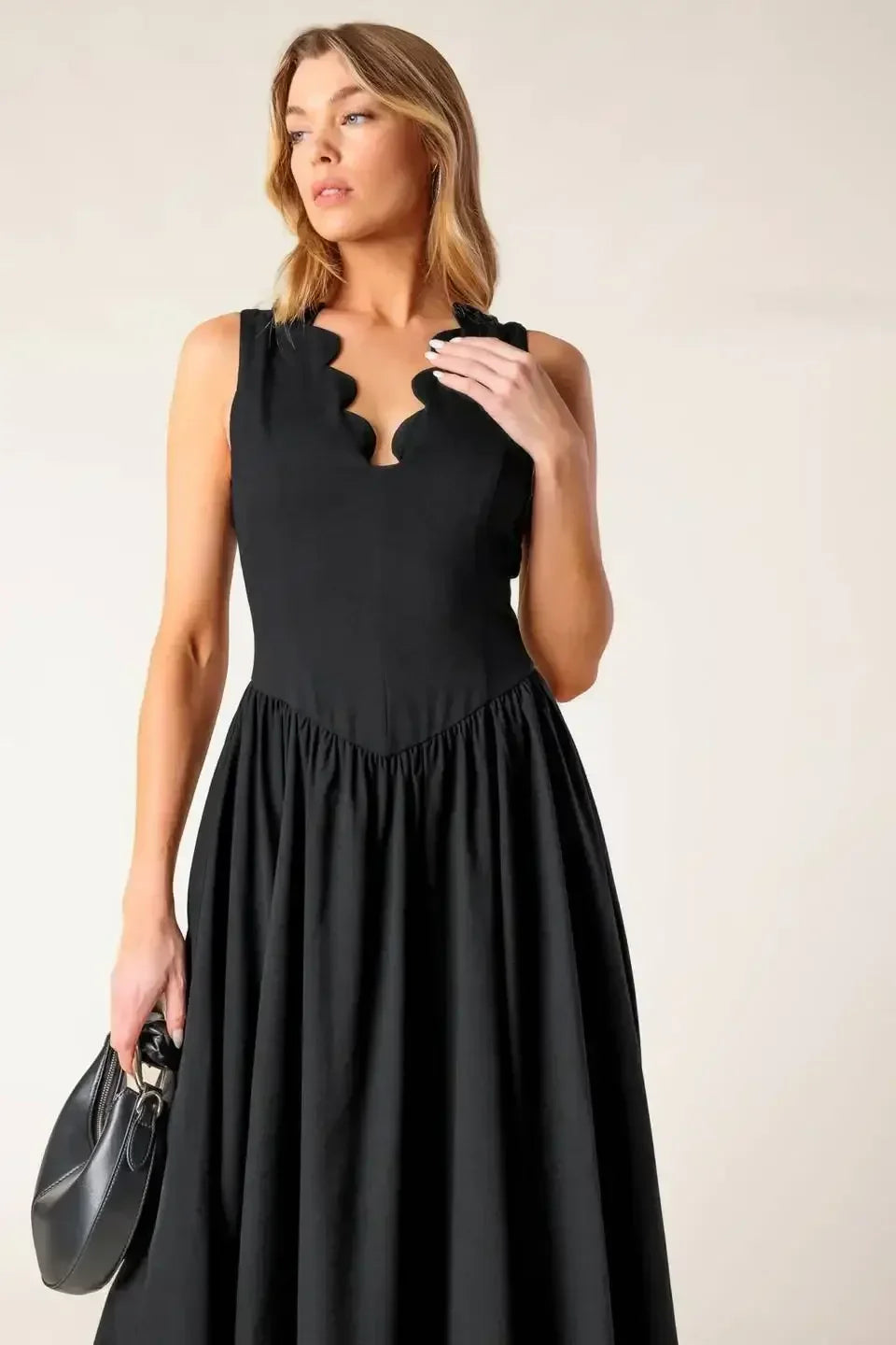 FOR THE RECORD SCALLOP-V MIDI DRESS - BLACK