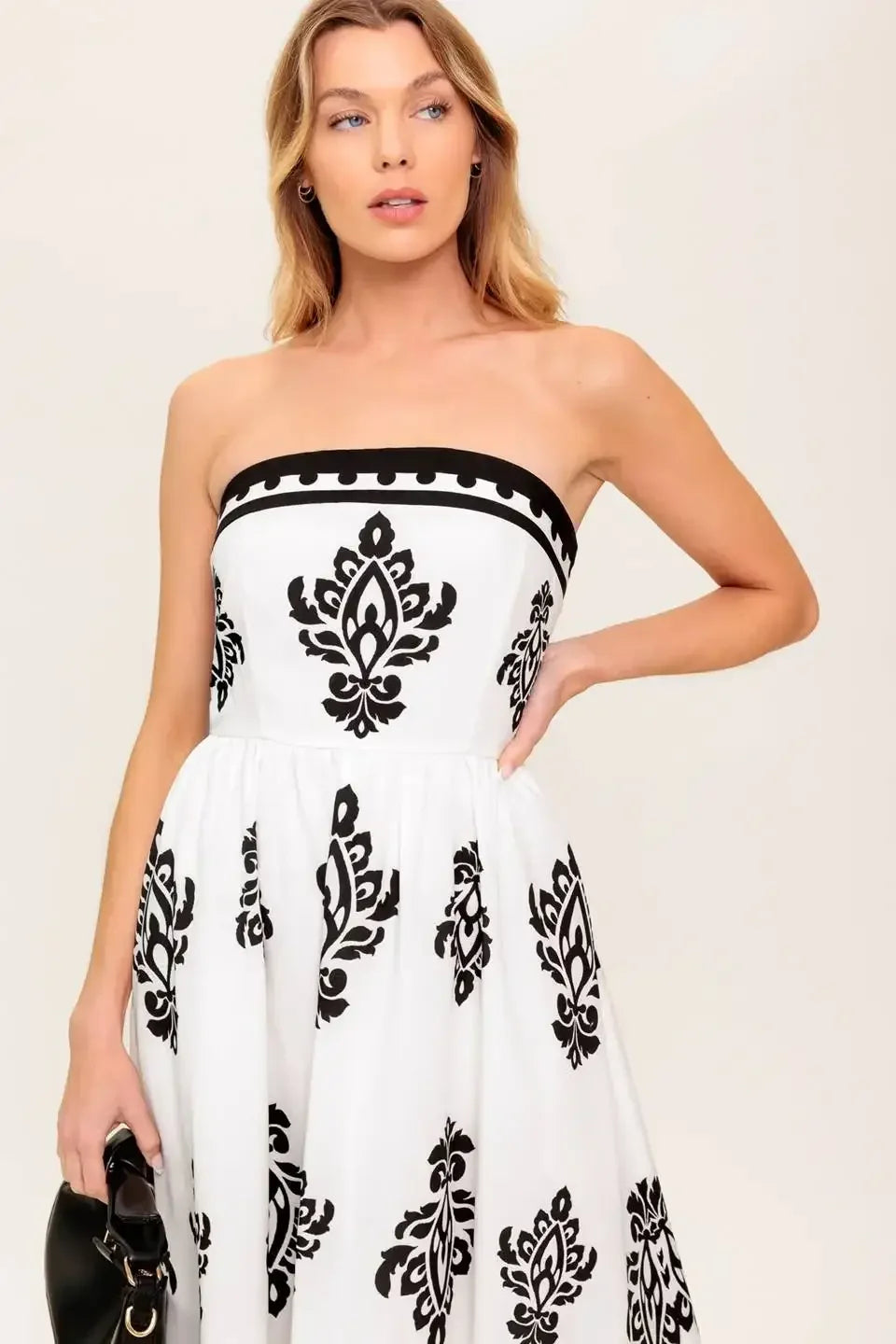 CAFE IN PARIS STRAPLESS MIDI DRESS - IVORY & BLACK