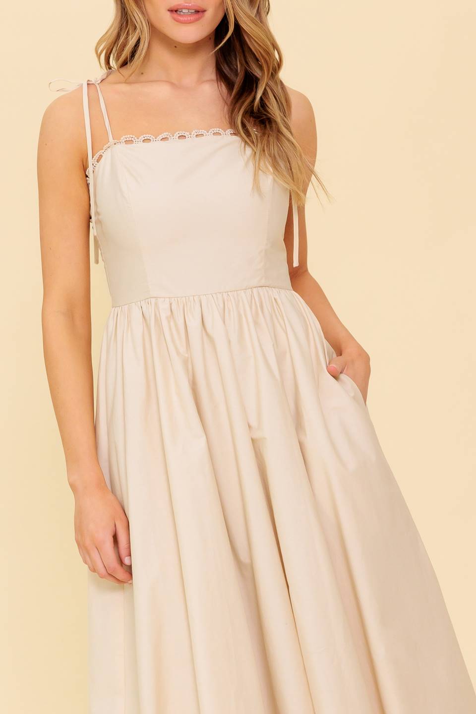 Lady Black Tie - Regal Cutie Bubble Hem Midi Dress - Cream - Size L Lady Black Tie - Regal Cutie Bubble Hem Midi Dress - Cream - Size L