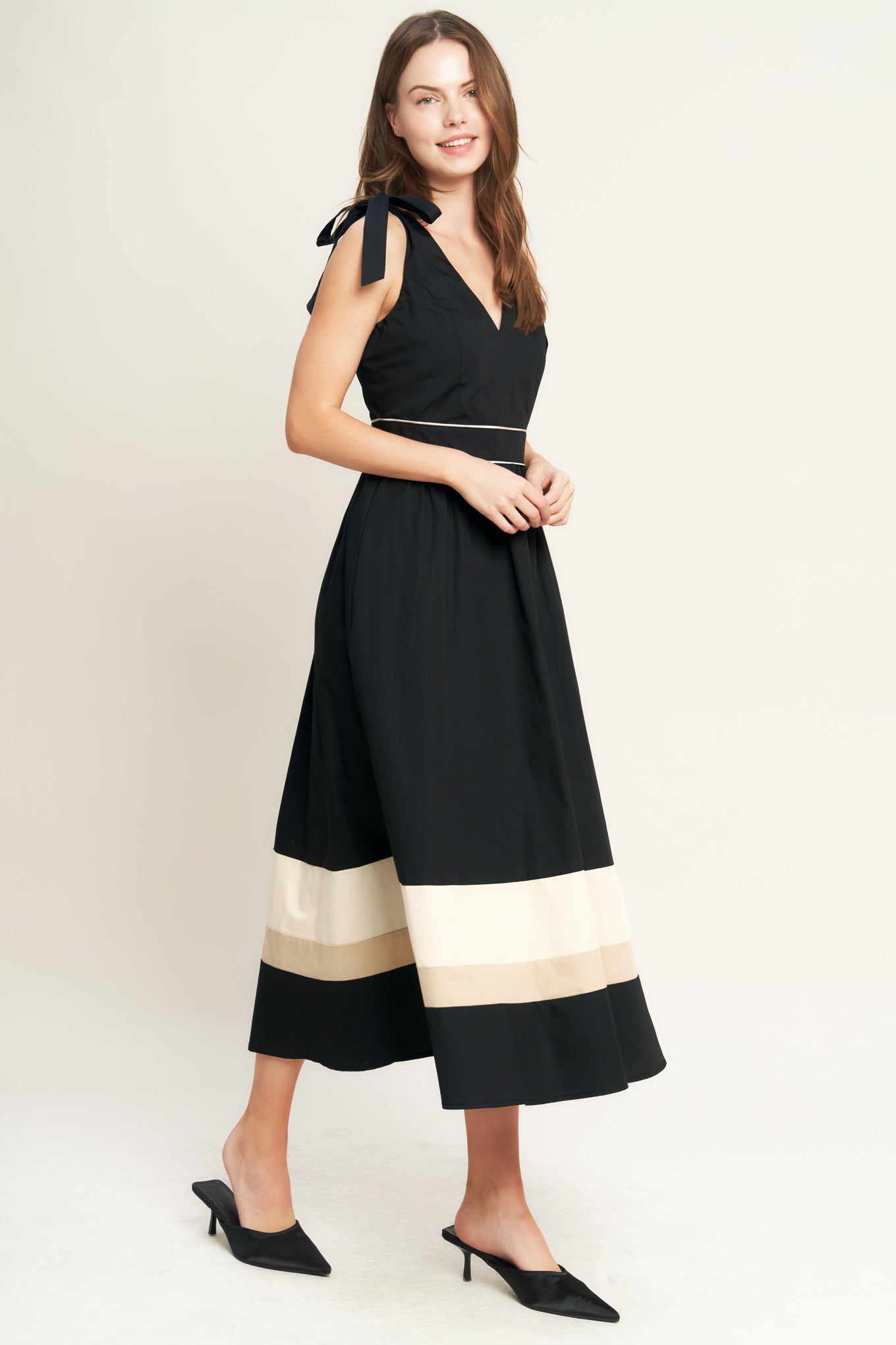 FOREST CHARM BLACK & CREAM MIDI DRESS
