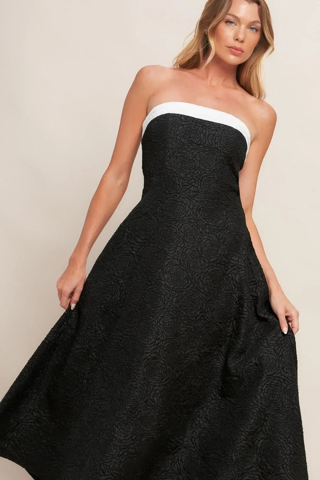 MIDNIGHT GRACE TEXTURED FLORAL BLACK MIDI DRESS