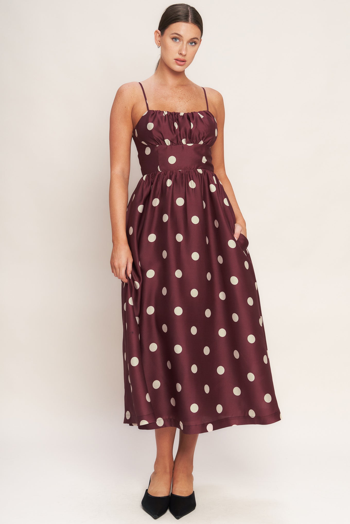 Lady Black Tie - Polka Dot Chic Burgundy Midi Dress - Size L Lady Black Tie - Polka Dot Chic Burgundy Midi Dress - Size L