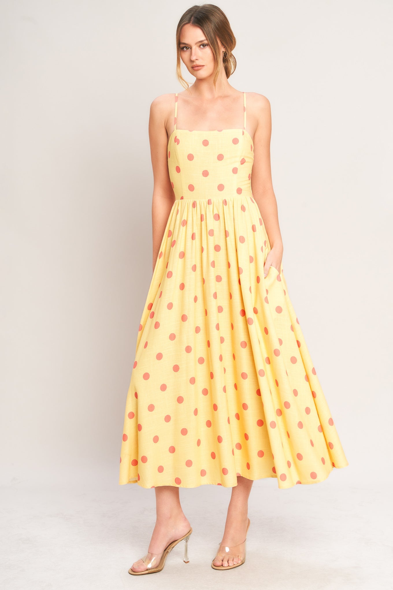GOLDEN SUMMER POLKA DOT YELLOW MIDI DRESS | Lady Black Tie GOLDEN SUMMER POLKA DOT YELLOW MIDI DRESS | Lady Black Tie