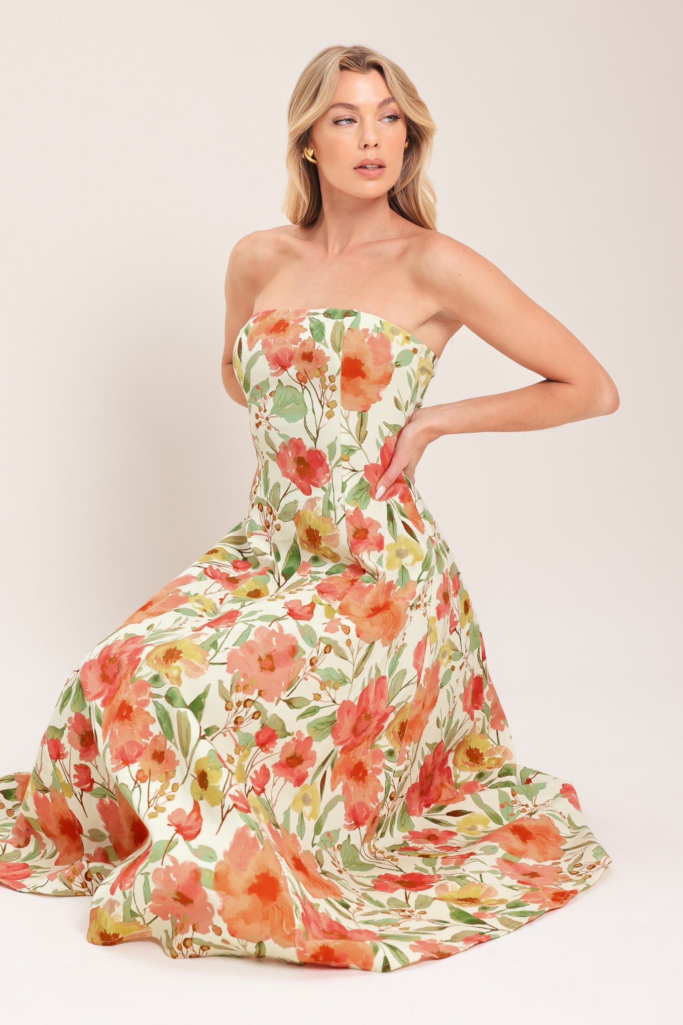 FLORAL DAYDREAM STRAPLESS MIDI DRESS