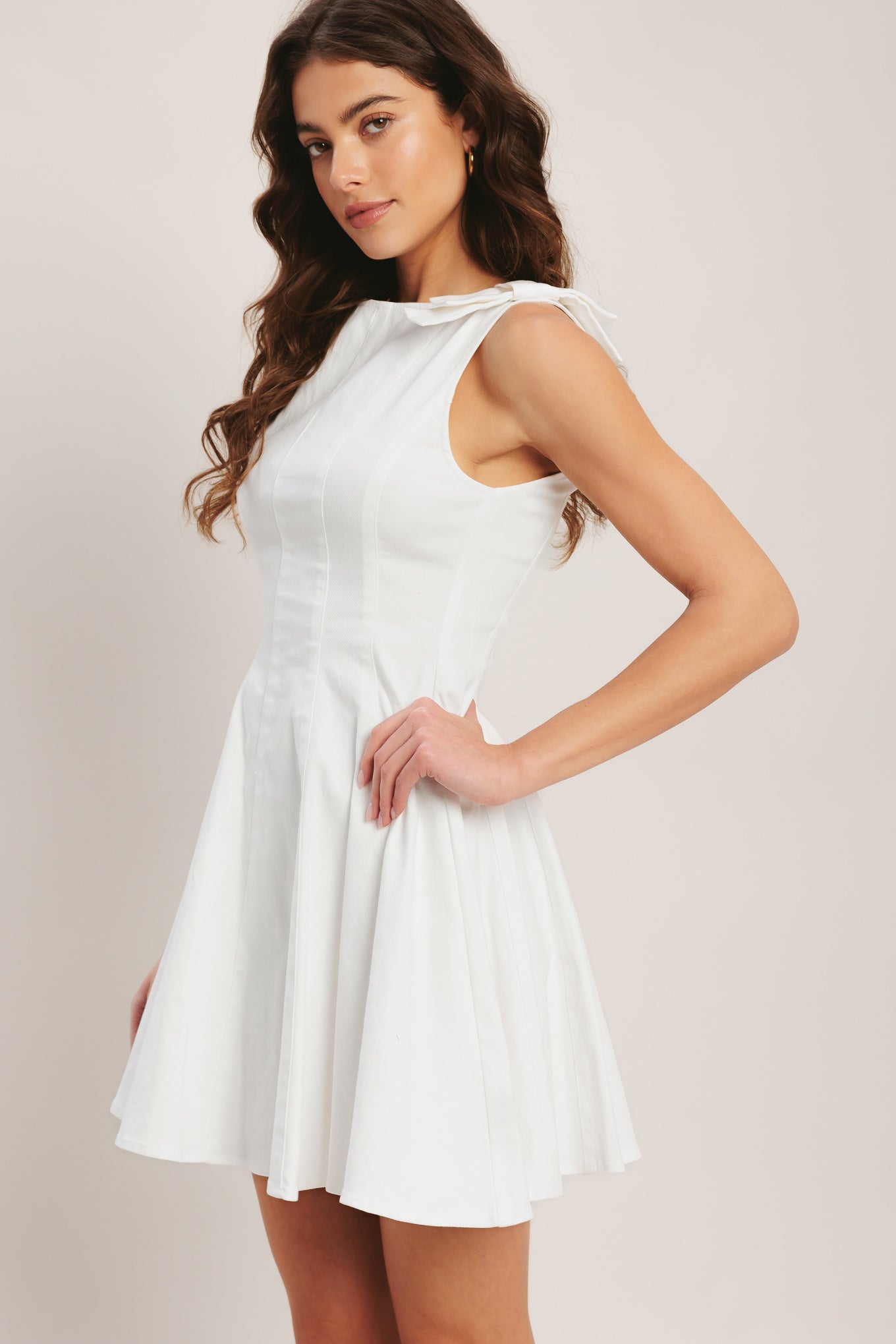 Lady Black Tie - Elegant Moment White Mini Dress - Size M Lady Black Tie - Elegant Moment White Mini Dress - Size M