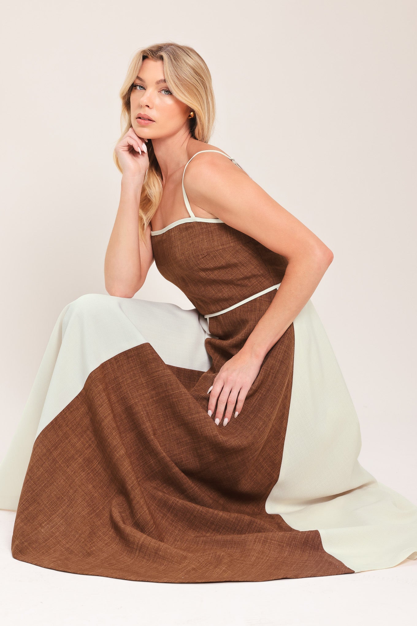brown white dress Lady Black Tie - Sienna Form Color Block Midi Dress