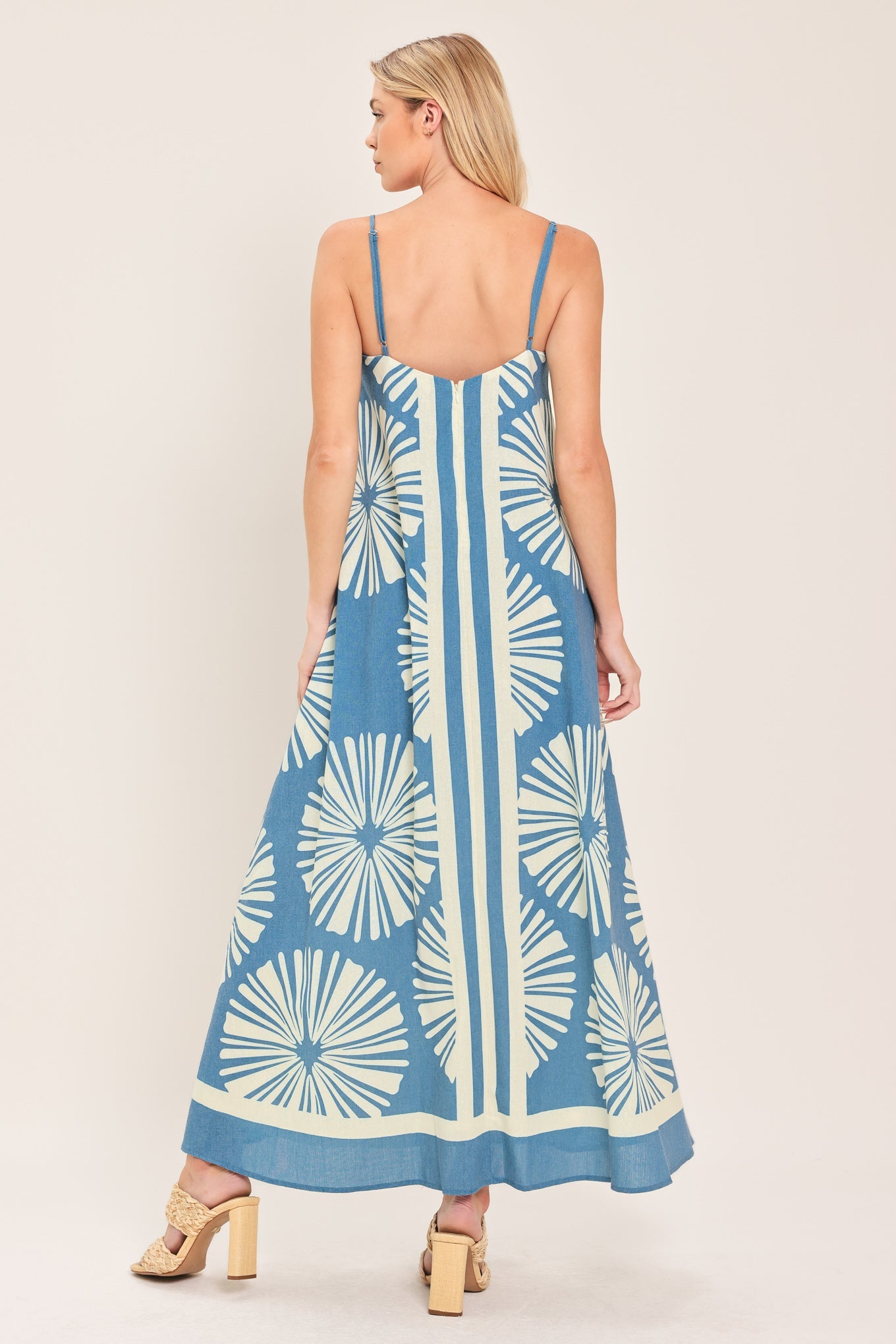 Lady Black Tie - Blue Lagoon Dream Blue Maxi Dress