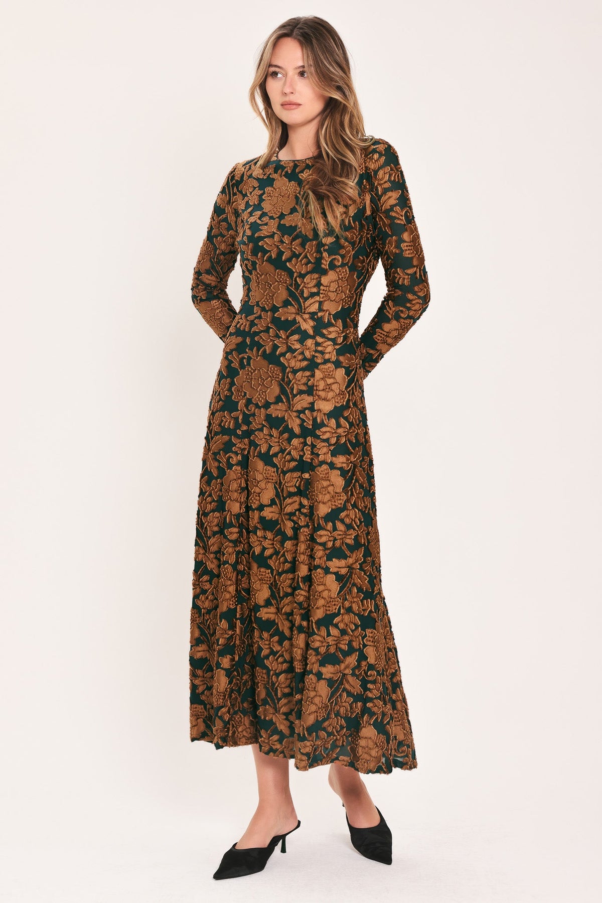 EMERALD ENCHANTMENT - BURNOUT VELVET MAXI DRESS | Lady Black Tie