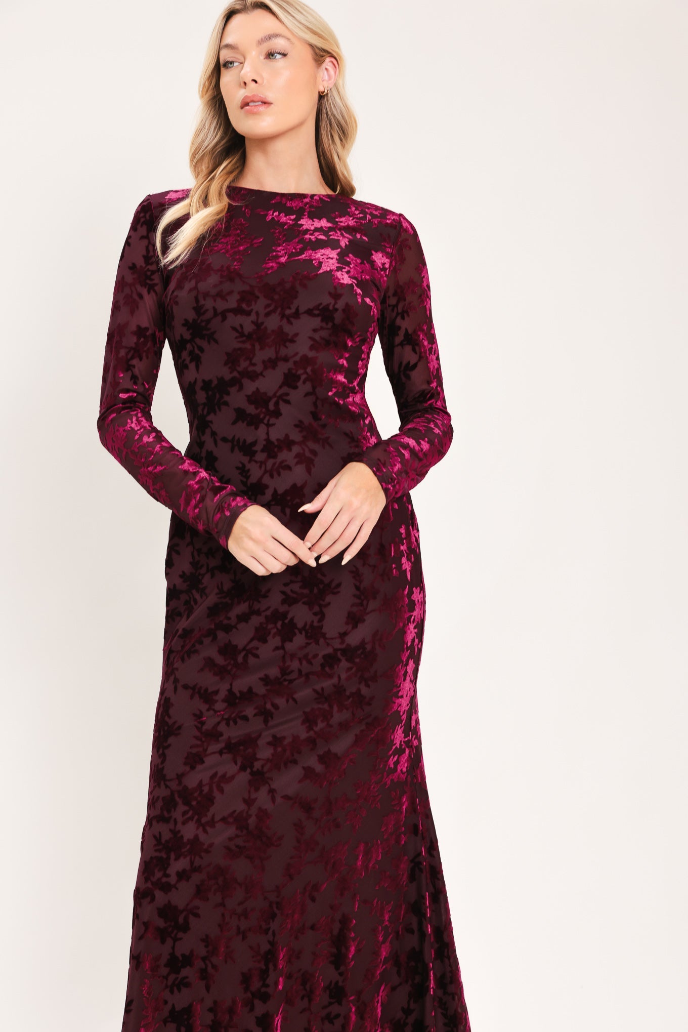 ID24302 BURGUNDY - Cabernet Floral Muse Velvet Midi Dress | Lady Black Tie
