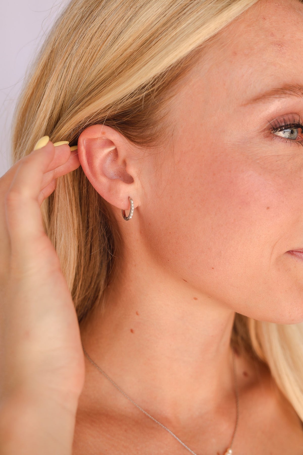 Freshwater Pearl Micro Hoop Earring | Lady Black Tie