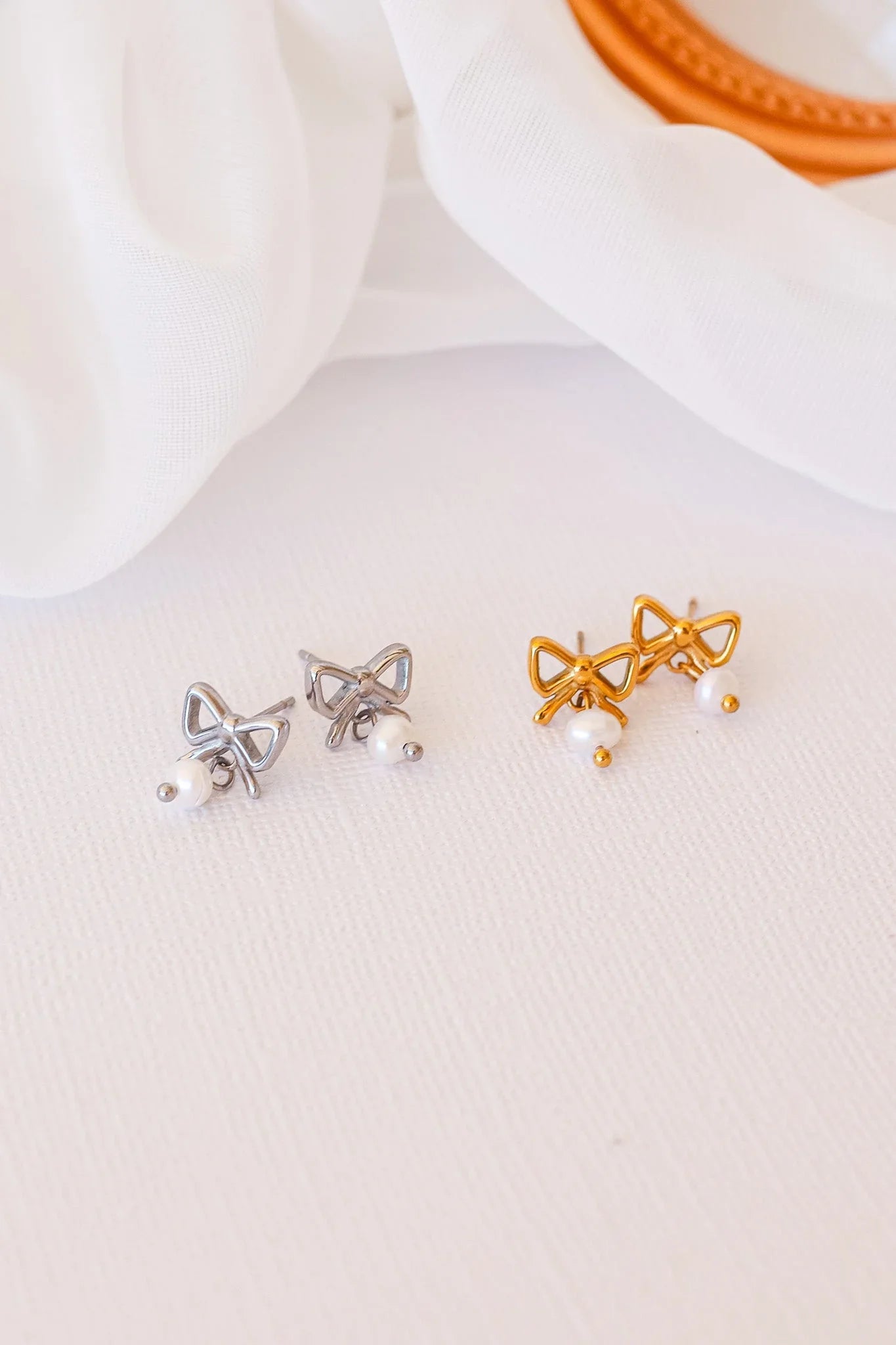 Jane Bow & Pearl Drop Earring