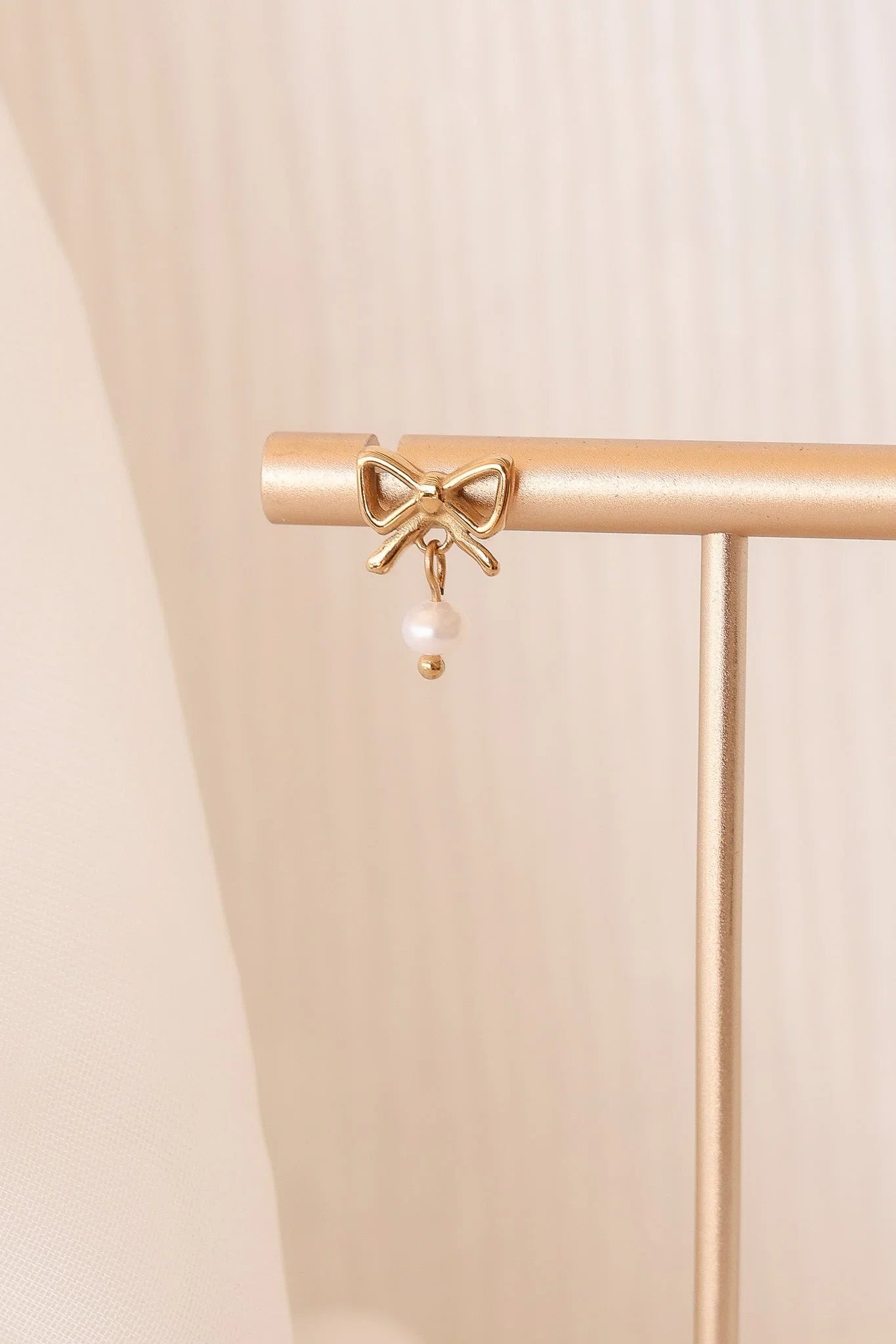 Jane Bow & Pearl Drop Earring