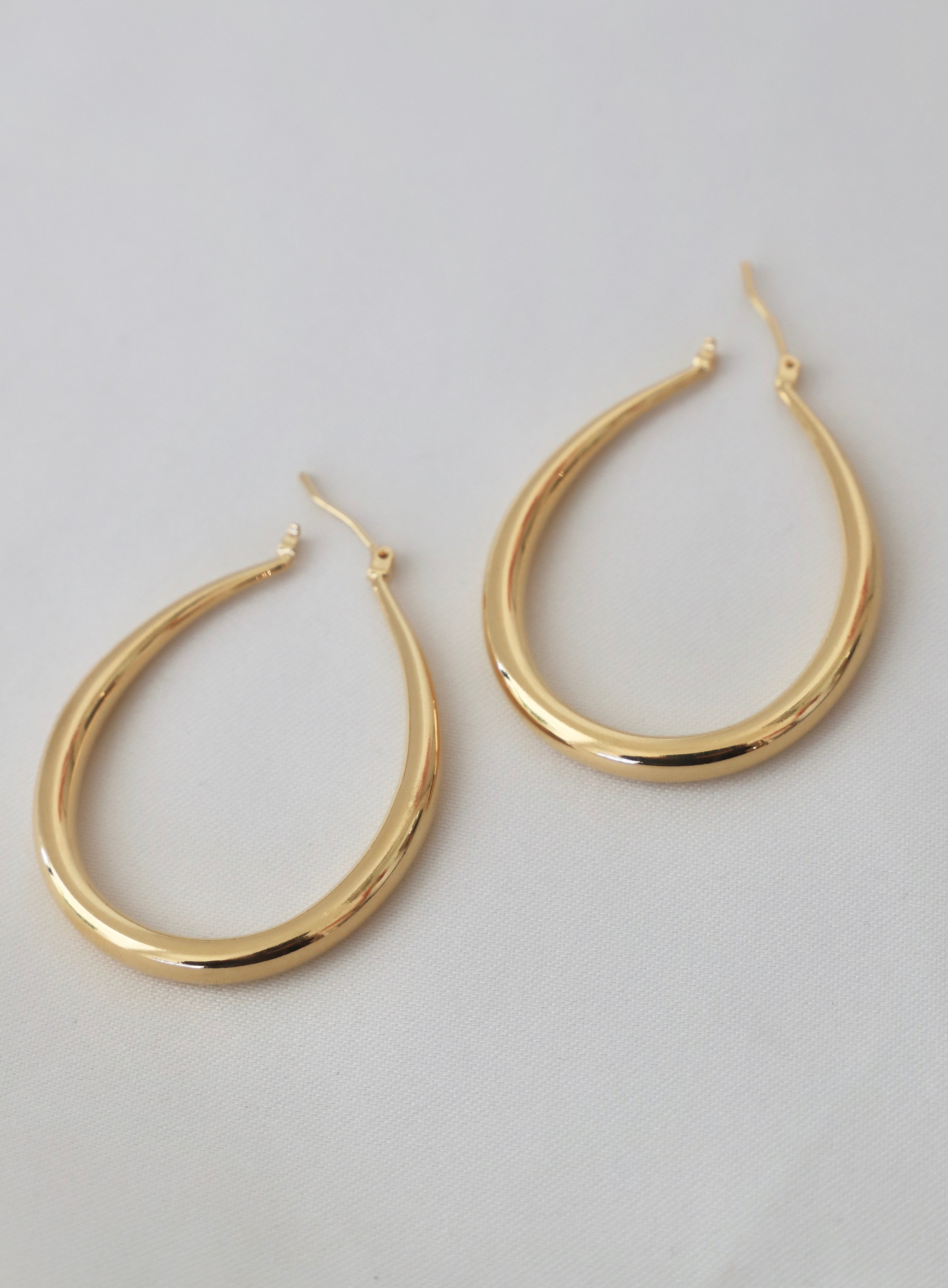 Lady Ear Rings Shop Elegant Silver Earrings | Lady Black Tie Collection